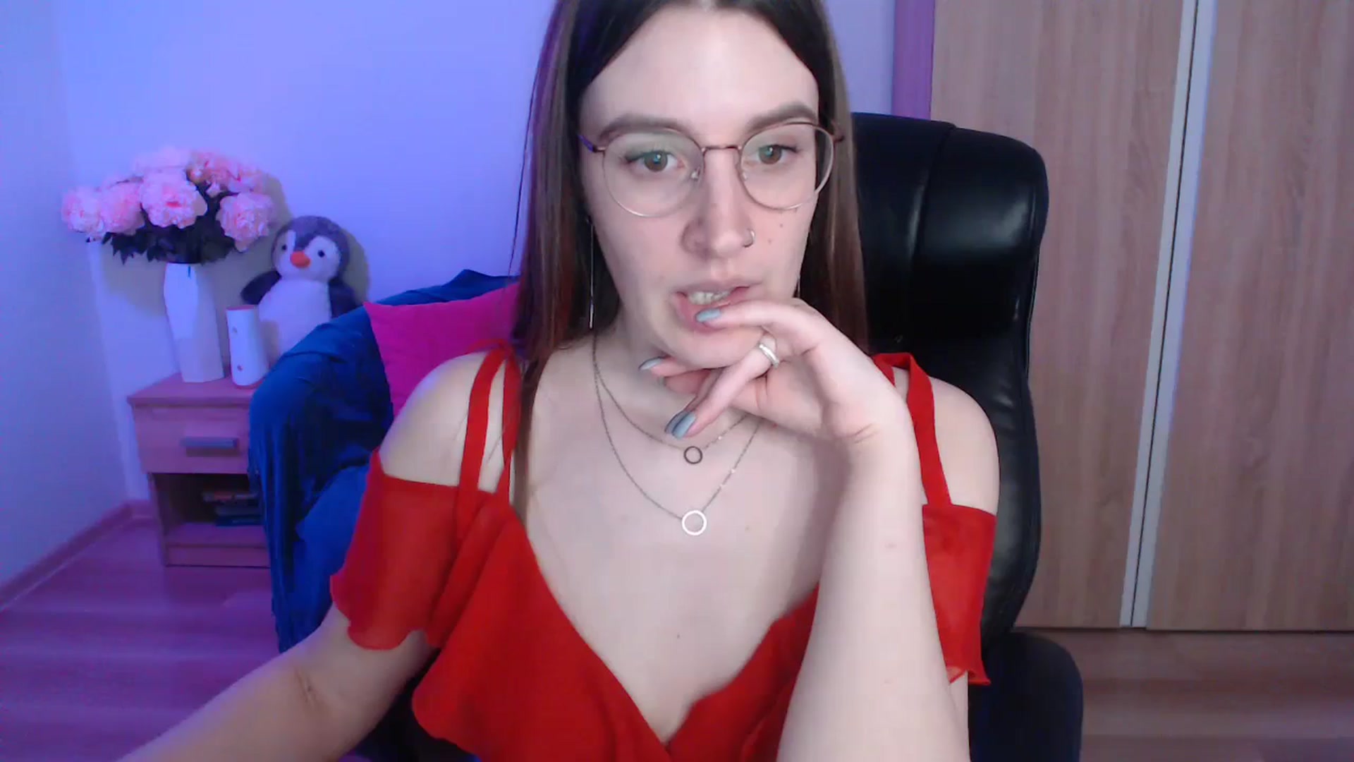 Gallery image thumbnail from Brocard's myfreecams stream on, 12/01/2023, 14:03 image 2 of 20