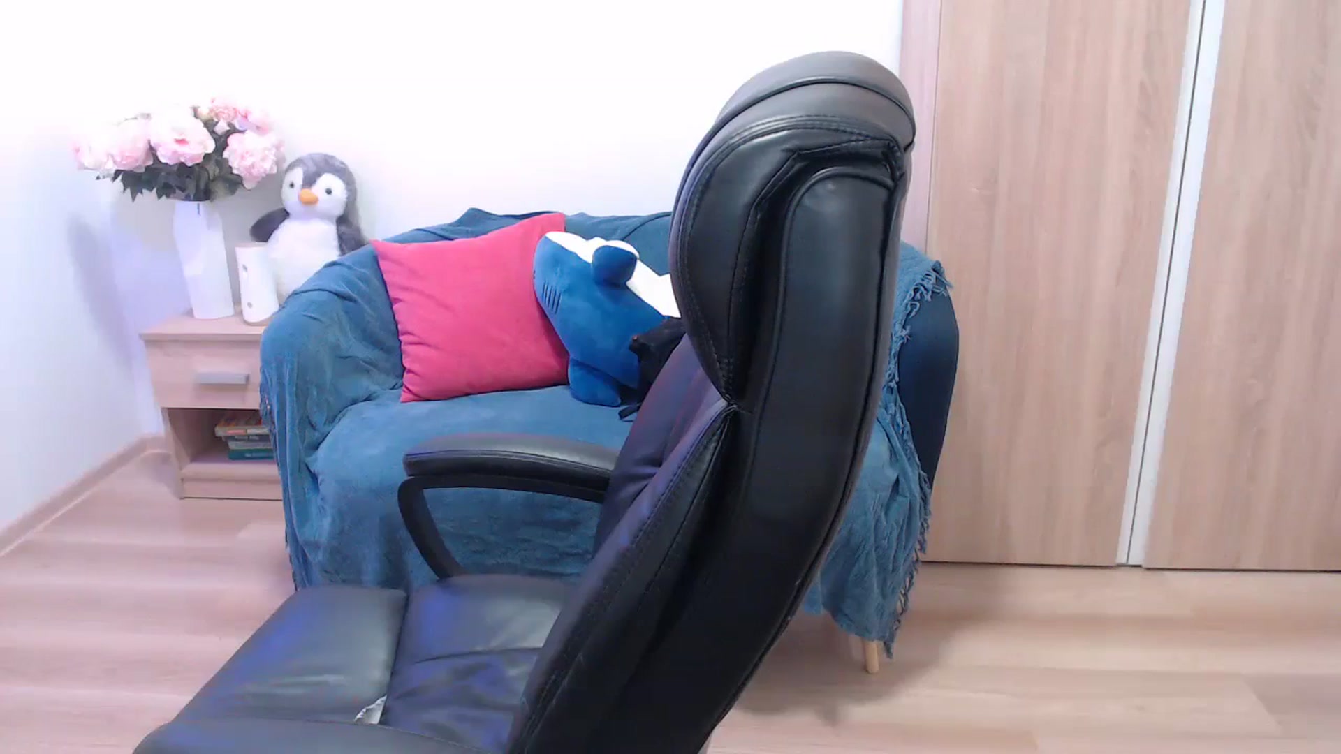 Gallery image thumbnail from Brocard's myfreecams stream on, 12/01/2023, 14:03 image 8 of 20