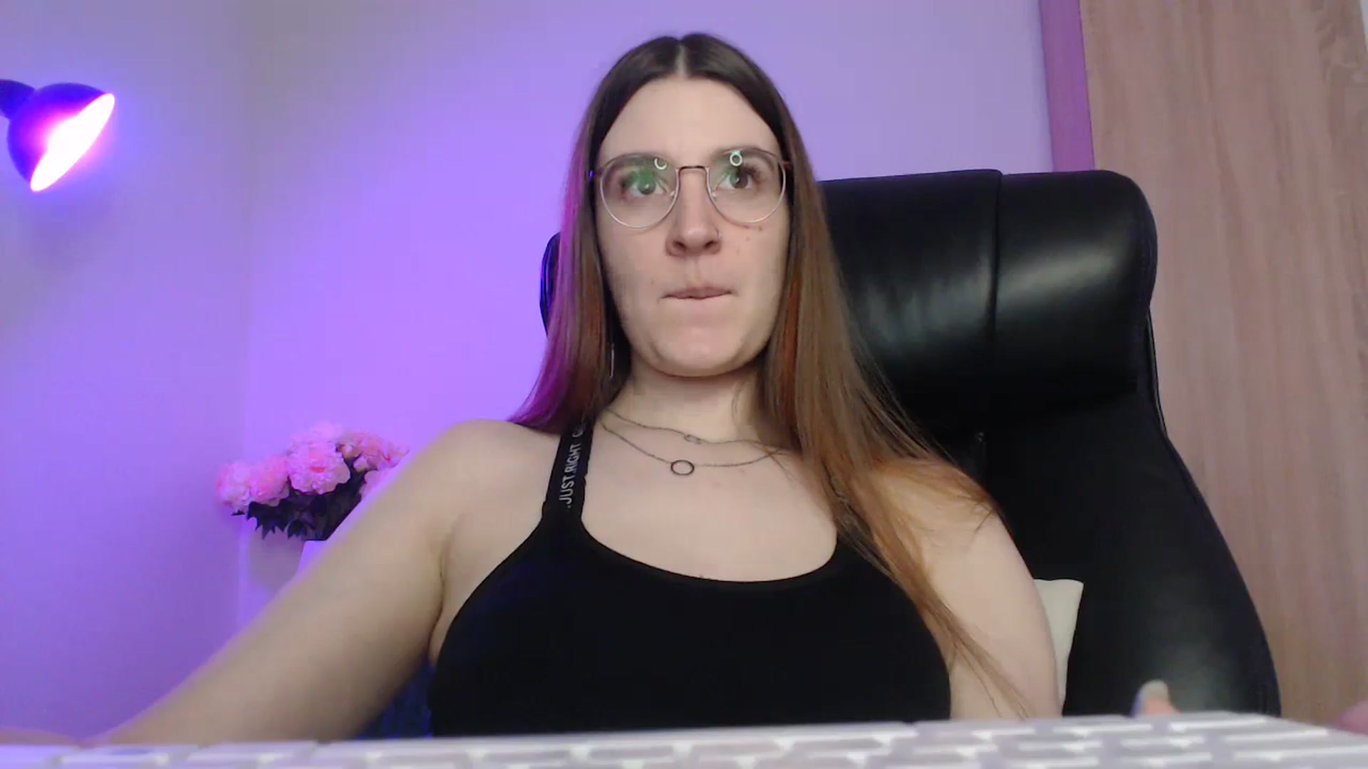 Gallery image thumbnail from Brocard's myfreecams stream on, 12/01/2023, 15:12 image 3 of 20