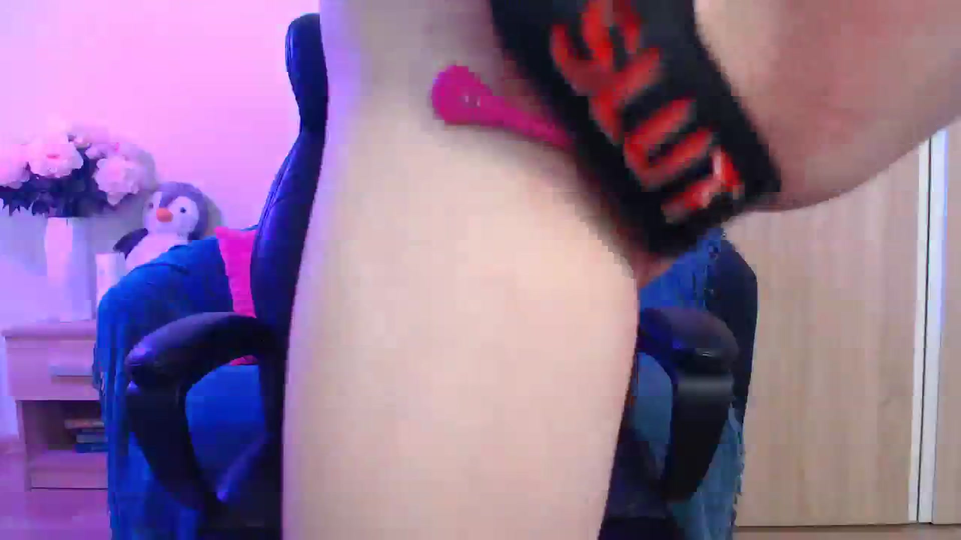 Gallery image thumbnail from Brocard's myfreecams stream on, 12/01/2023, 15:12 image 17 of 20