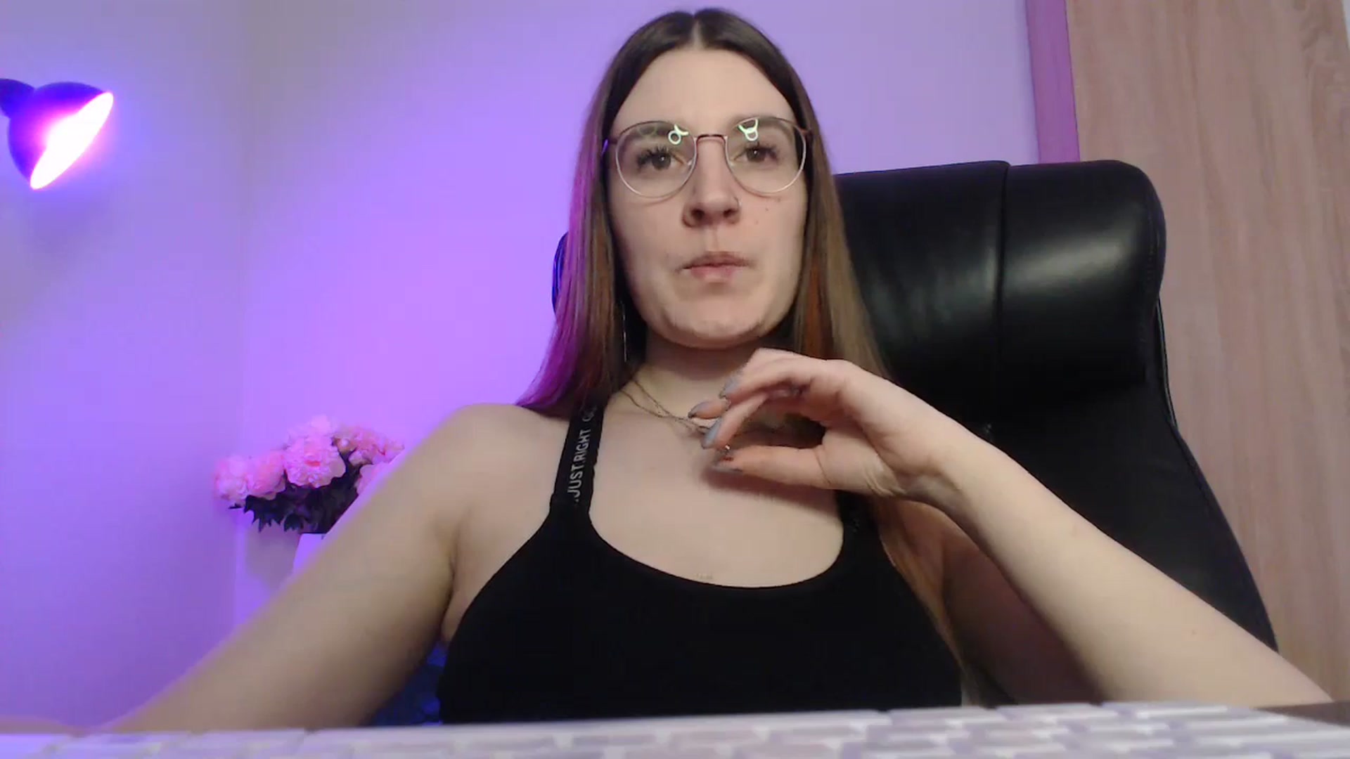 Gallery image thumbnail from Brocard's myfreecams stream on, 12/01/2023, 15:12 image 4 of 20