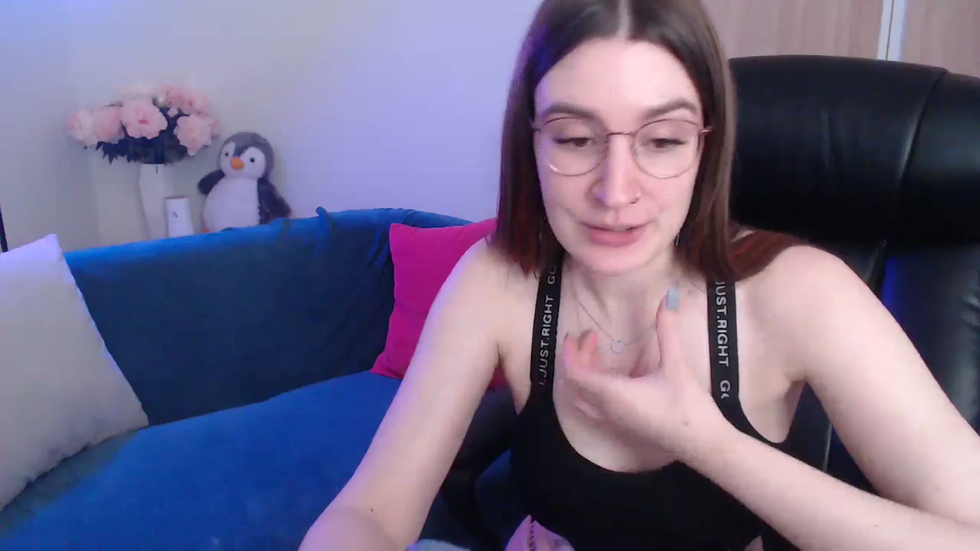 Gallery image thumbnail from Brocard's myfreecams stream on, 12/04/2023, 13:03 image 18 of 20