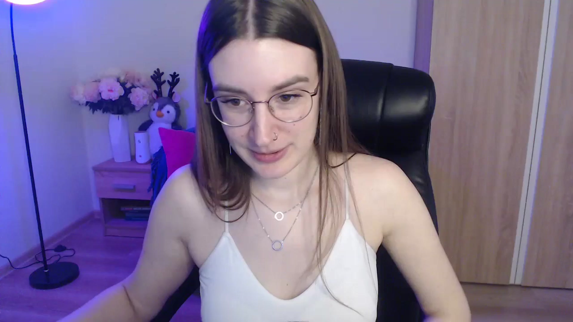Gallery image thumbnail from Brocard's myfreecams stream on, 12/09/2023, 15:01 image 1 of 20