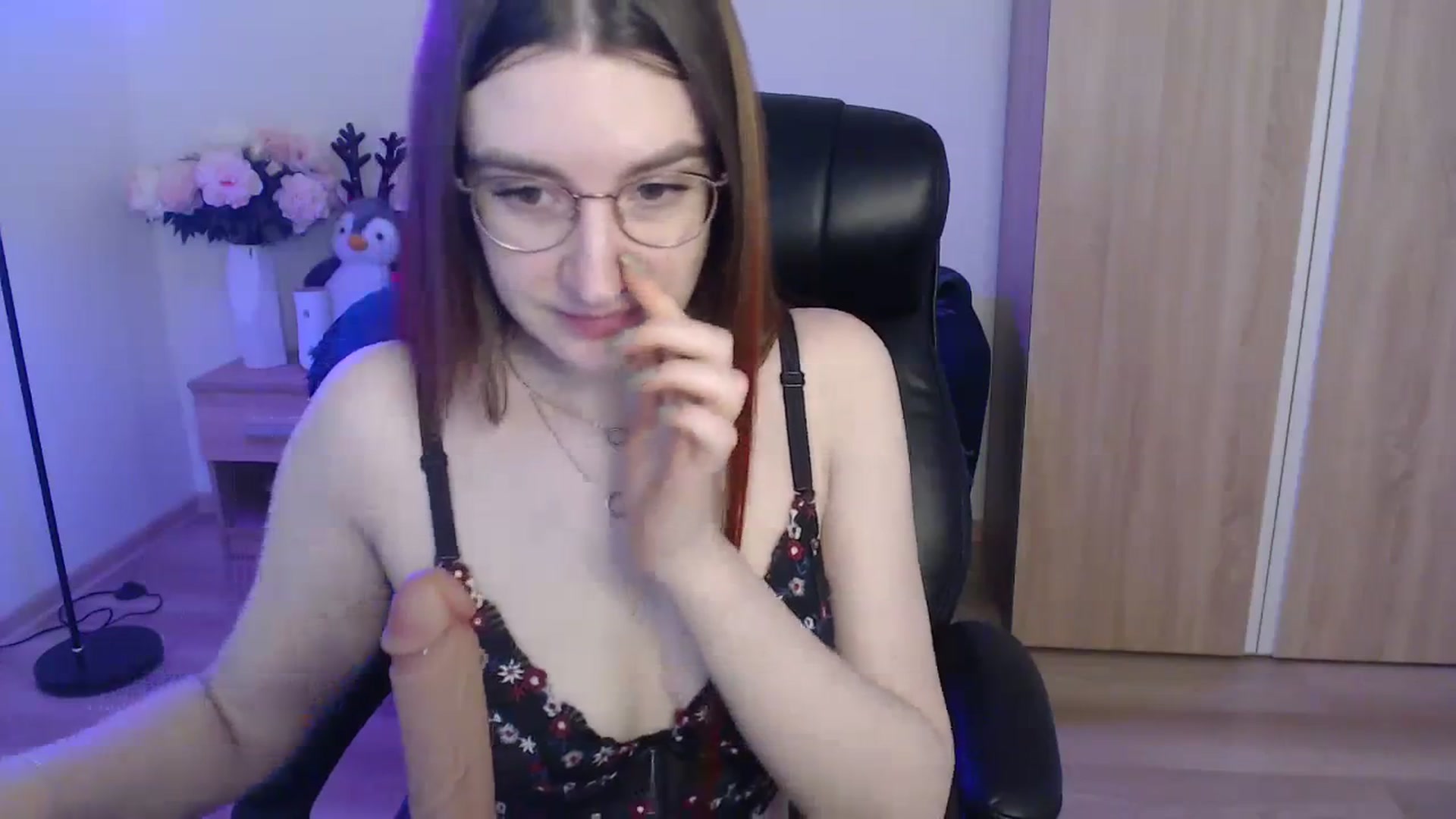Gallery image thumbnail from Brocard's myfreecams stream on, 12/11/2023, 11:44 image 15 of 20