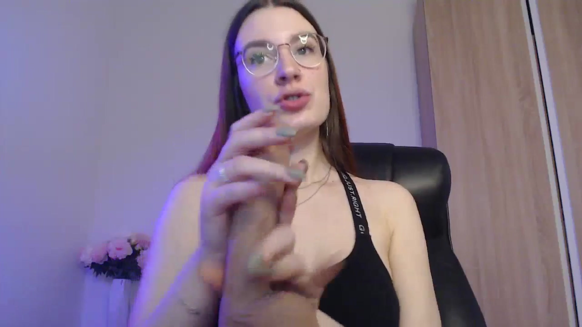 Gallery image thumbnail from Brocard's myfreecams stream on, 12/13/2023, 12:13 image 17 of 20
