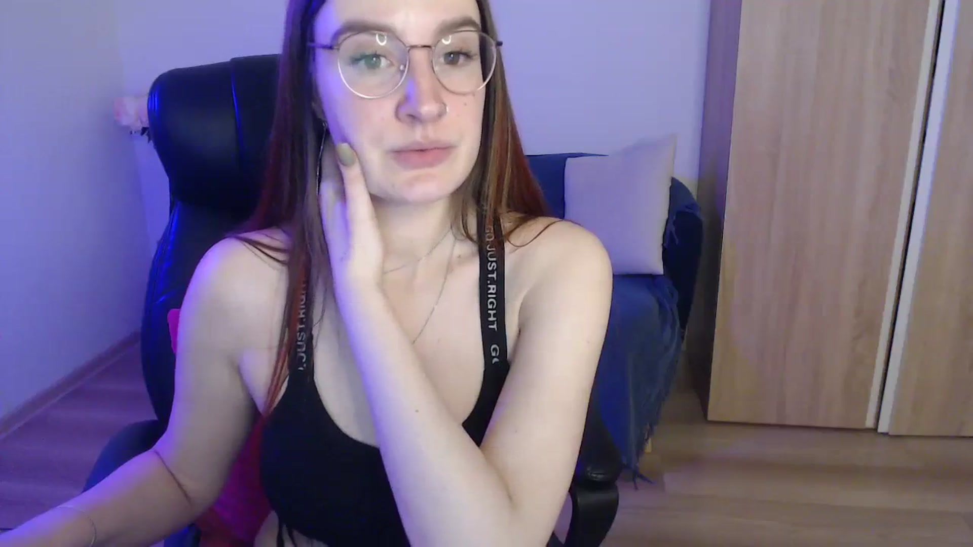 Gallery image thumbnail from Brocard's myfreecams stream on, 12/13/2023, 12:52 image 16 of 20