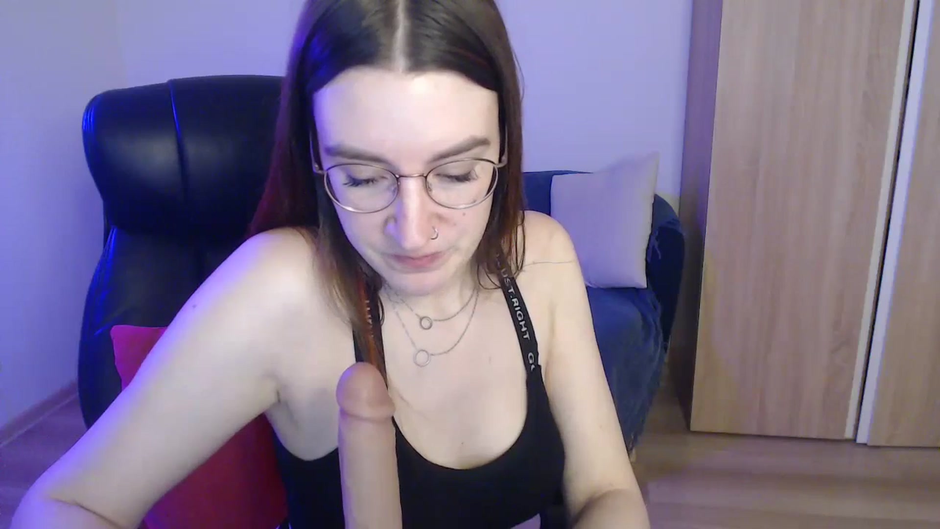 Gallery image thumbnail from Brocard's myfreecams stream on, 12/13/2023, 12:52 image 5 of 20