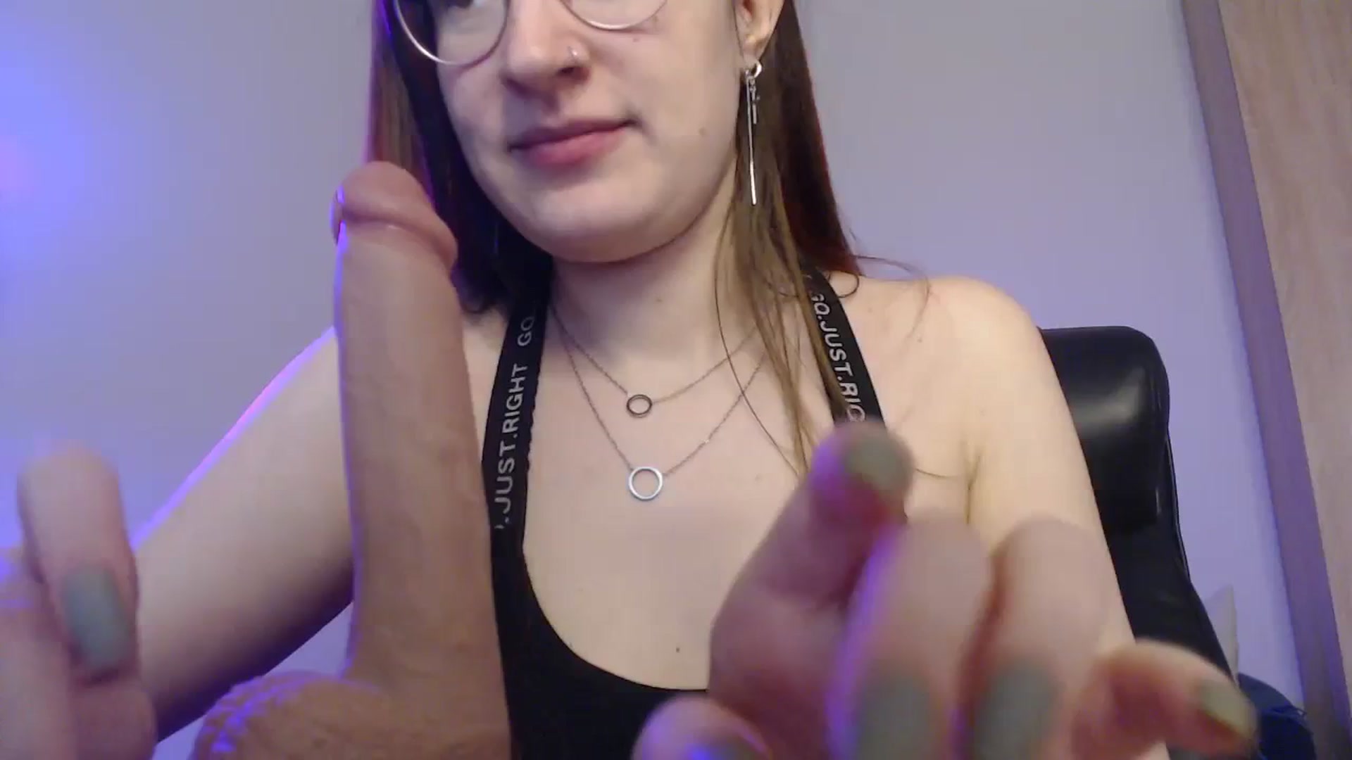 Gallery image thumbnail from Brocard's myfreecams stream on, 12/13/2023, 13:31 image 6 of 20