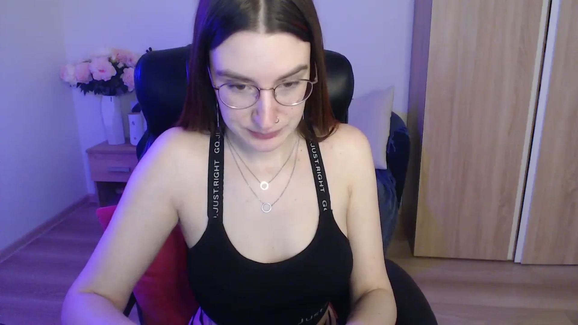 Gallery image thumbnail from Brocard's myfreecams stream on, 12/13/2023, 13:31 image 16 of 20