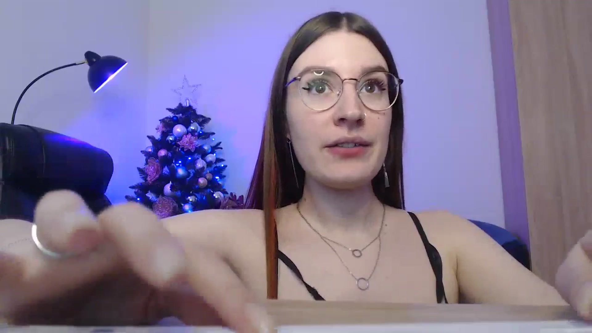 Gallery image thumbnail from Brocard's myfreecams stream on, 12/17/2023, 11:44 image 3 of 20
