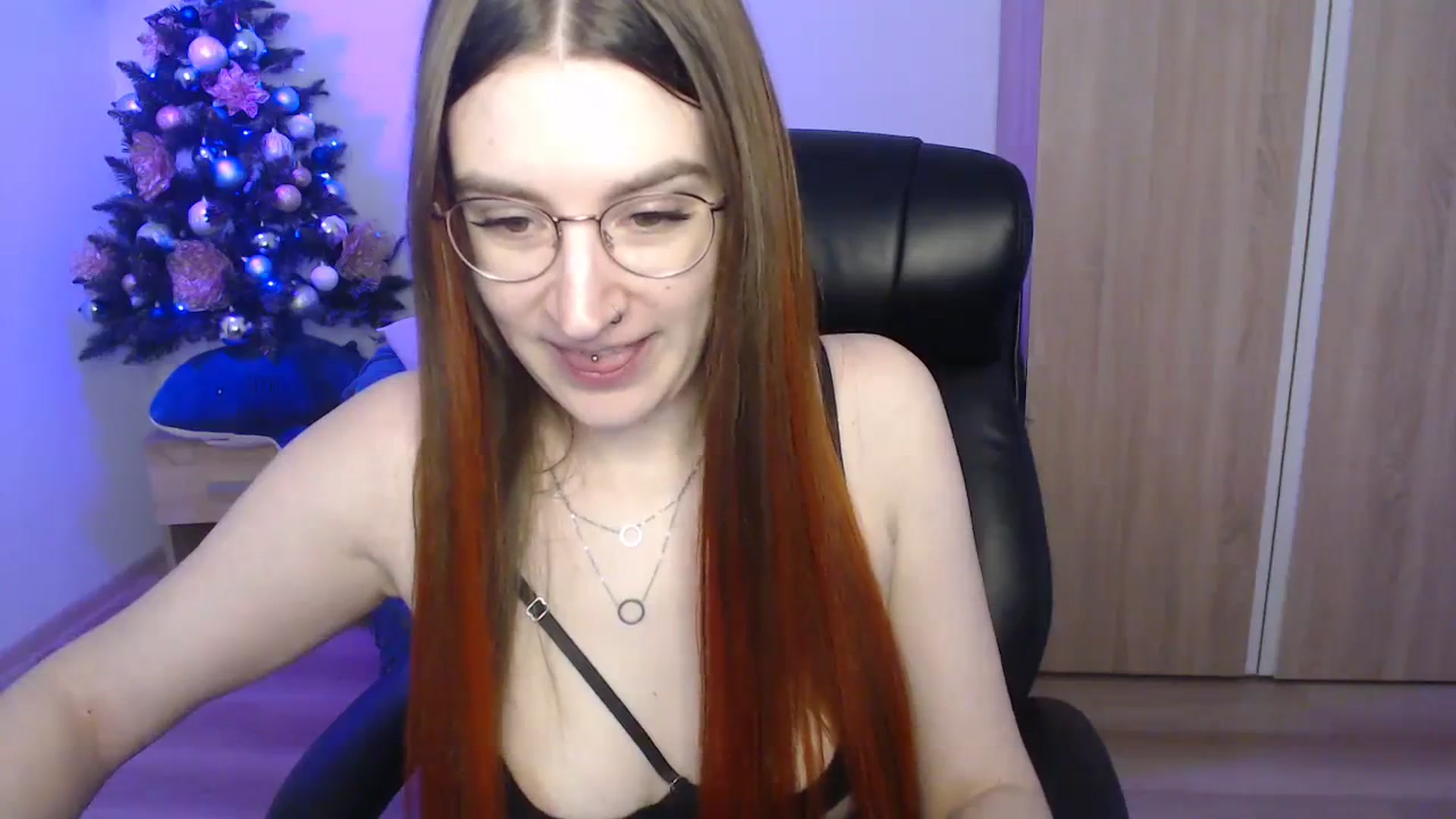 Gallery image thumbnail from Brocard's myfreecams stream on, 12/22/2023, 10:58 image 3 of 20