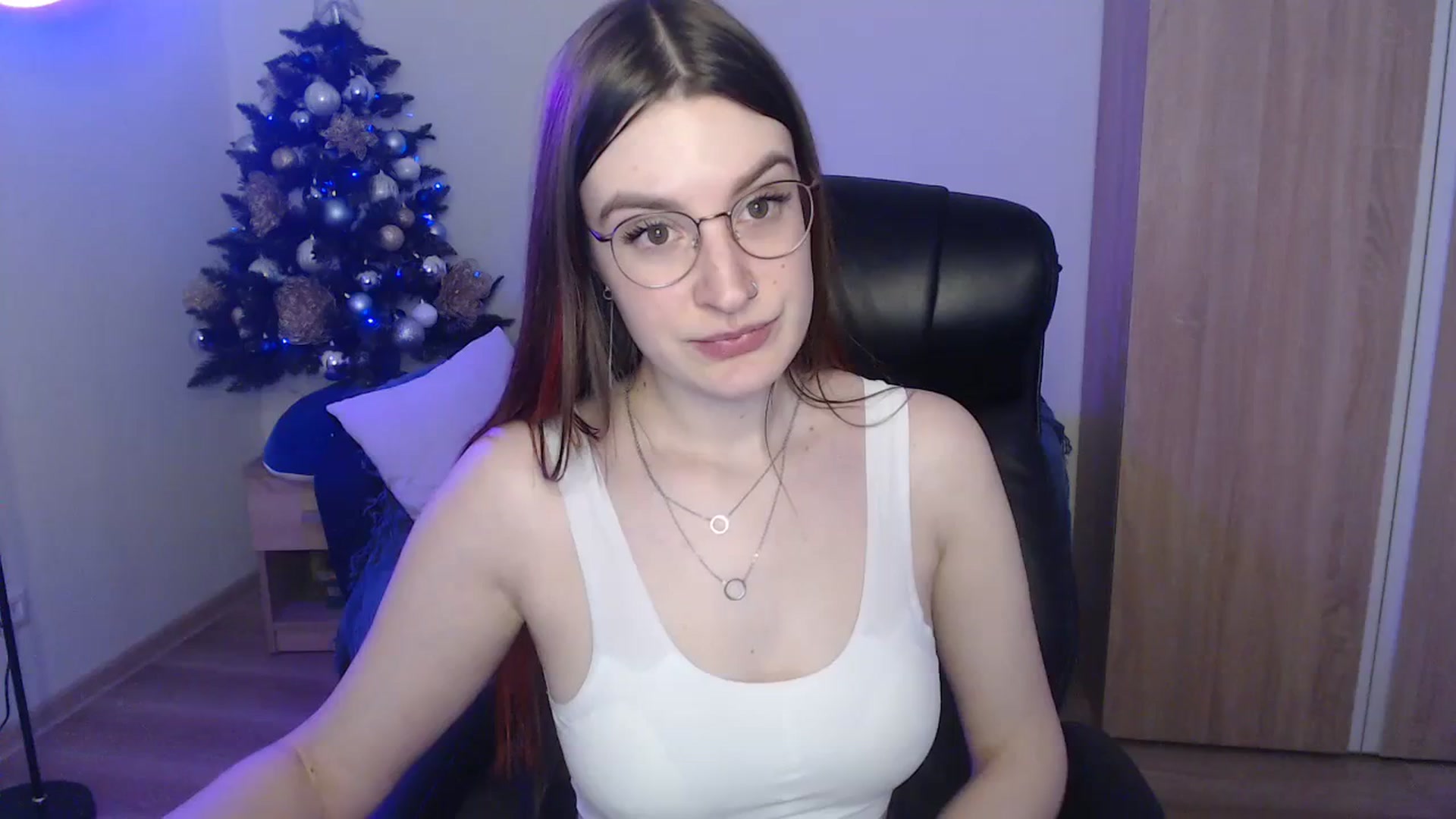 Gallery image thumbnail from Brocard's myfreecams stream on, 12/25/2023, 13:25 image 4 of 20