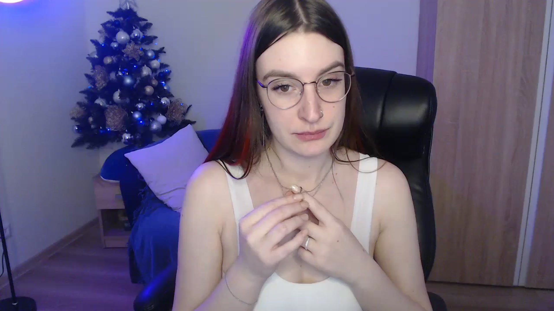 Gallery image thumbnail from Brocard's myfreecams stream on, 12/25/2023, 13:25 image 2 of 20