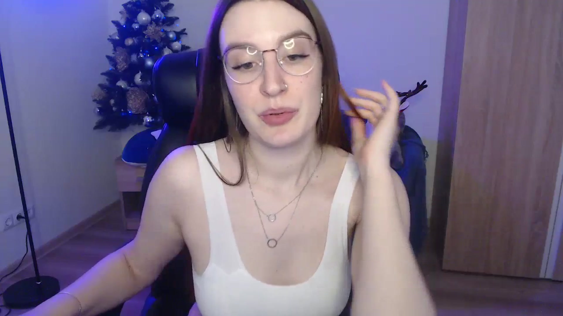 Gallery image thumbnail from Brocard's myfreecams stream on, 12/25/2023, 13:25 image 14 of 20