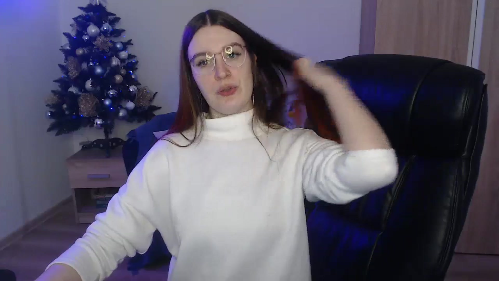 Gallery image thumbnail from Brocard's myfreecams stream on, 01/04/2024, 10:24 image 3 of 20