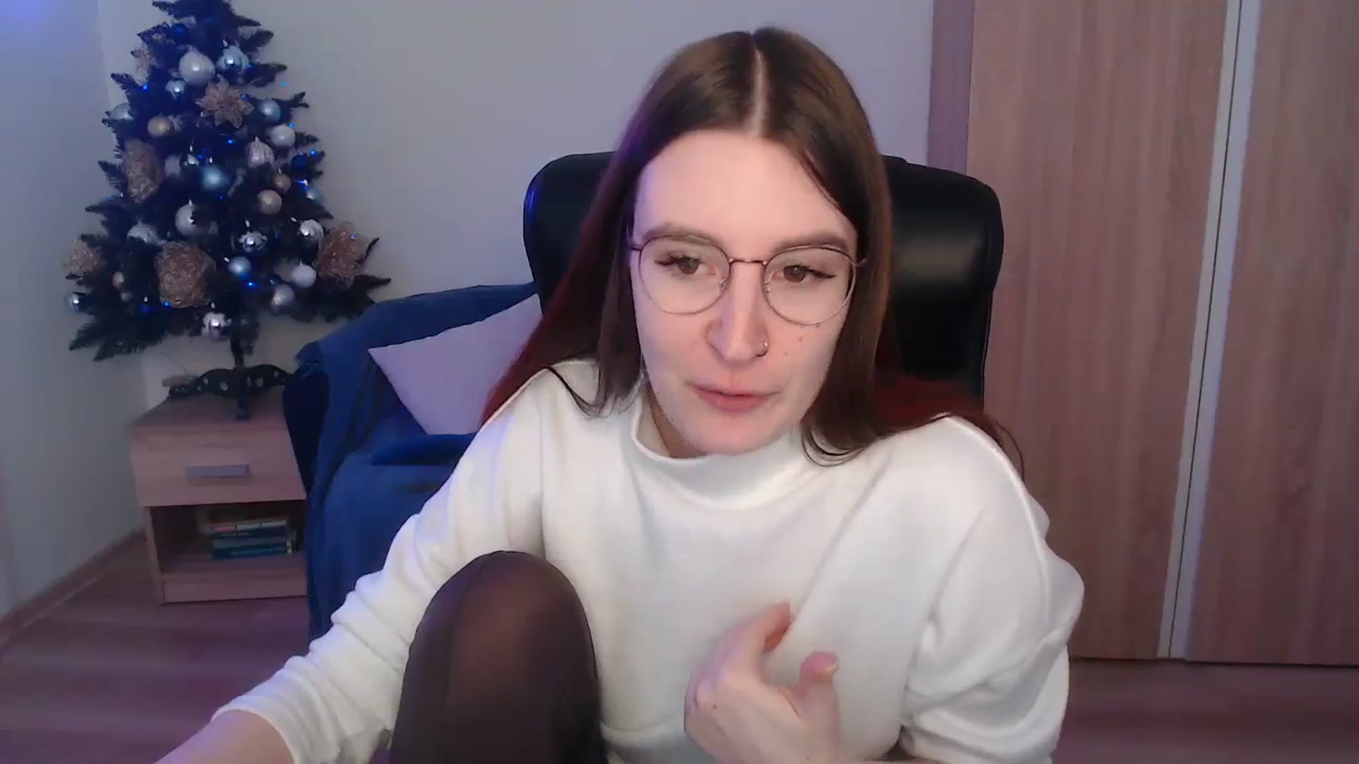 Gallery image thumbnail from Brocard's myfreecams stream on, 01/04/2024, 10:24 image 16 of 20