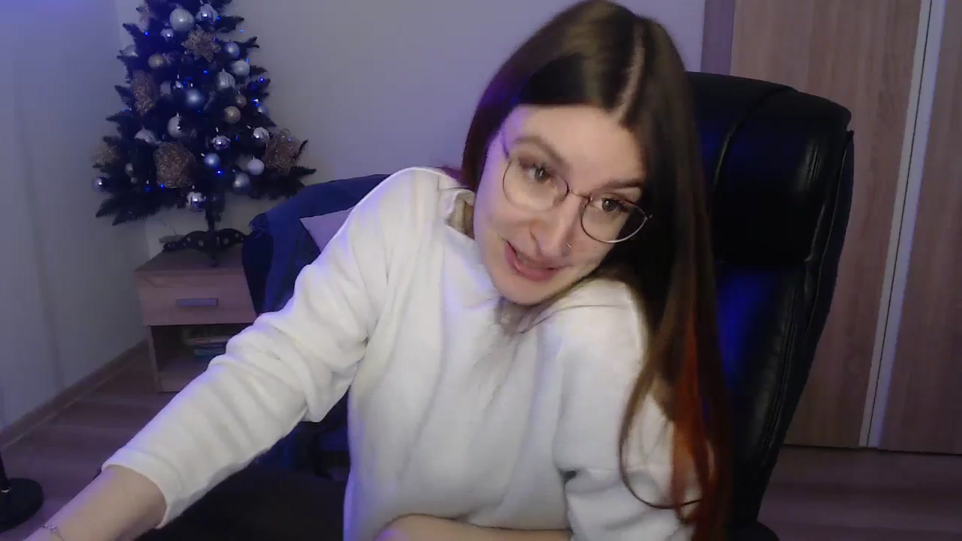Gallery image thumbnail from Brocard's myfreecams stream on, 01/04/2024, 10:24 image 12 of 20