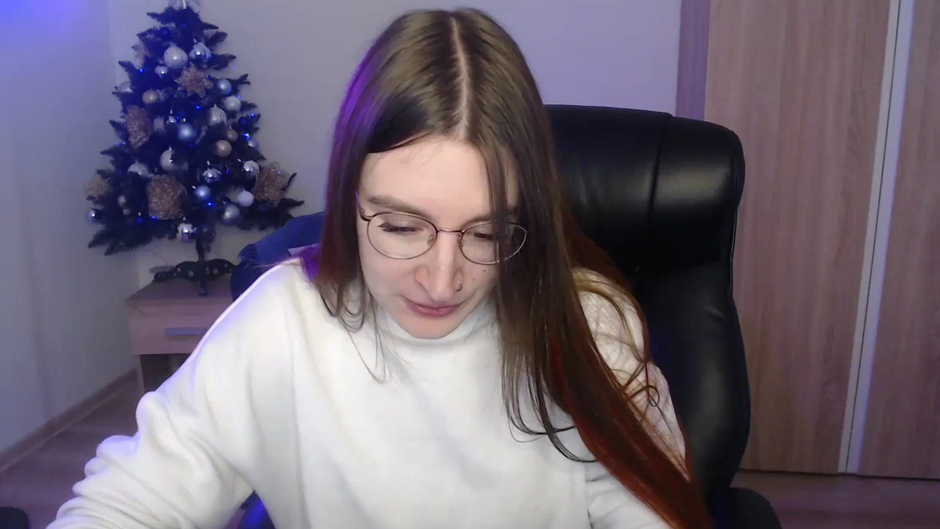 Gallery image thumbnail from Brocard's myfreecams stream on, 01/04/2024, 10:24 image 7 of 20
