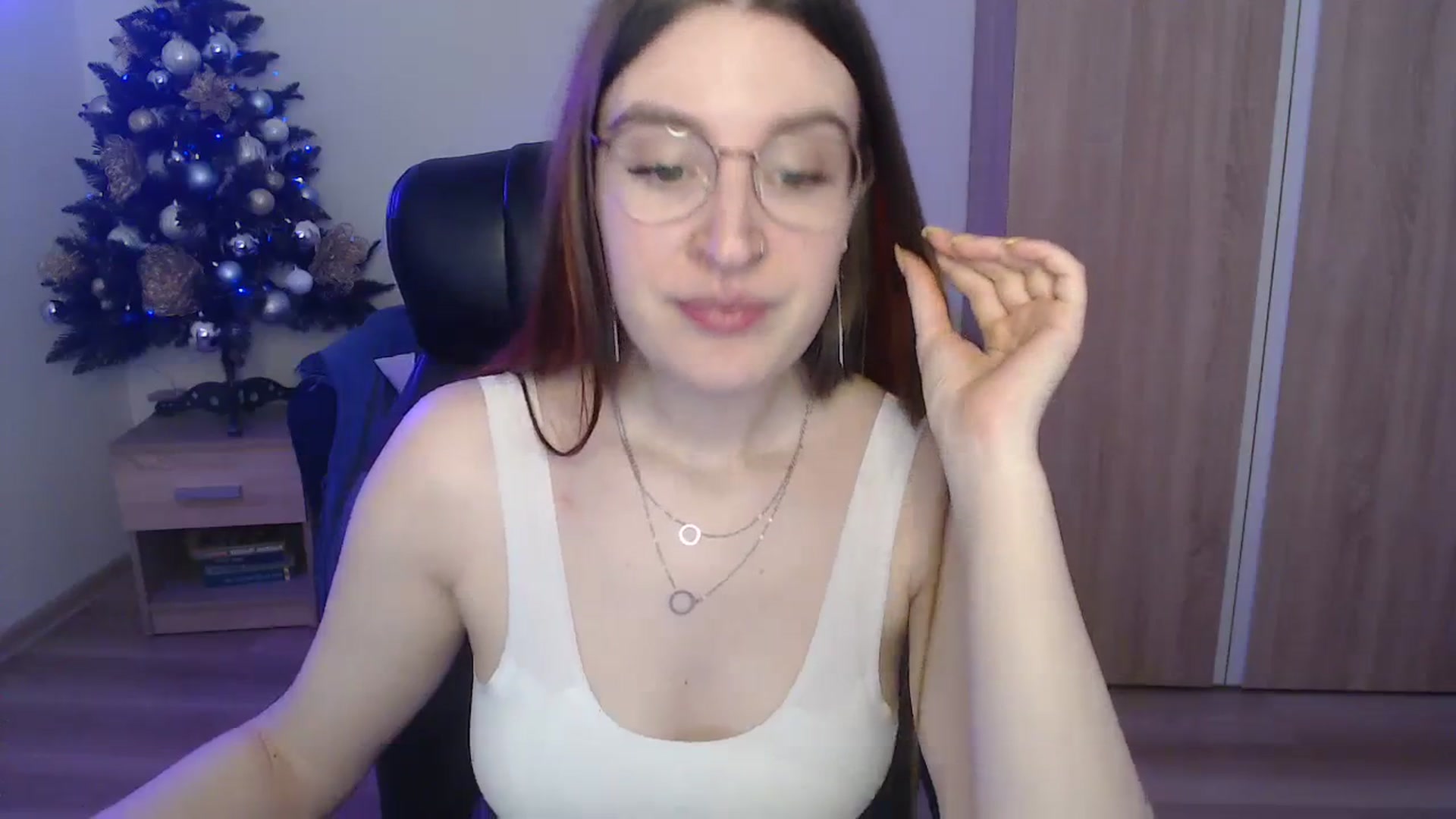 Gallery image thumbnail from Brocard's myfreecams stream on, 01/04/2024, 11:25 image 14 of 20