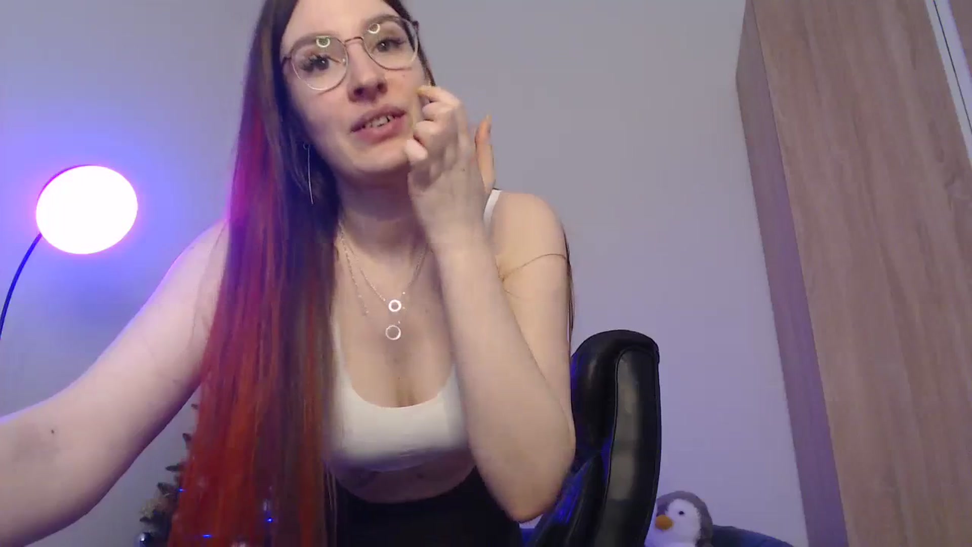 Gallery image thumbnail from Brocard's myfreecams stream on, 01/04/2024, 11:25 image 10 of 20
