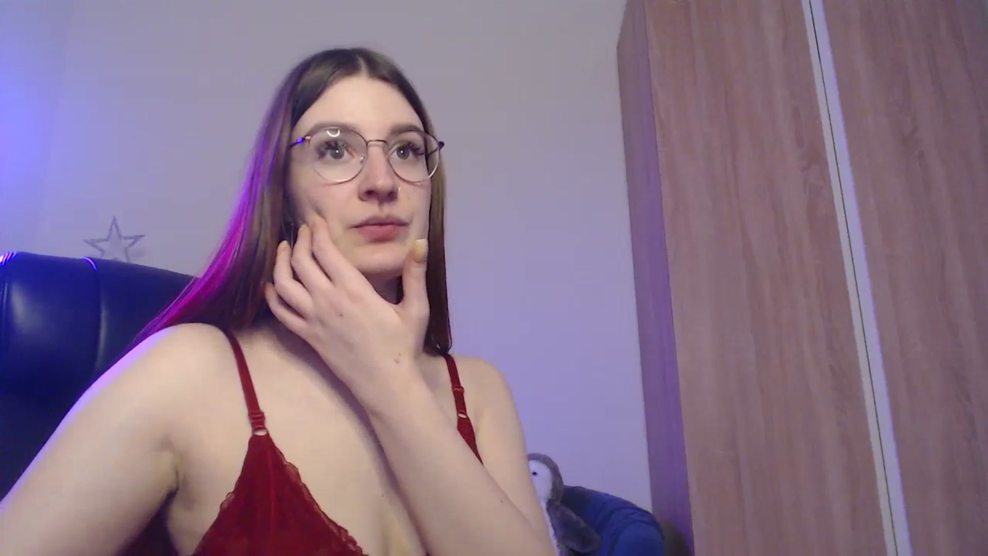 Gallery image thumbnail from Brocard's myfreecams stream on, 01/04/2024, 14:33 image 13 of 20