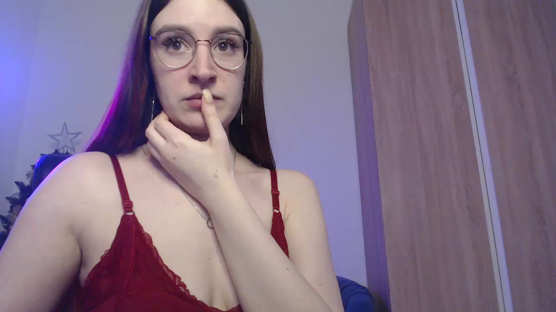 Gallery image thumbnail from Brocard's myfreecams stream on, 01/04/2024, 14:33 image 10 of 20