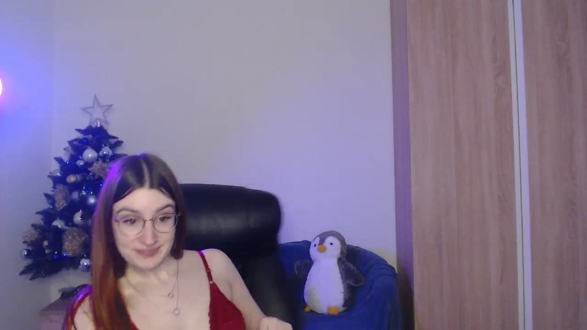 Gallery image thumbnail from Brocard's myfreecams stream on, 01/04/2024, 14:33 image 17 of 20