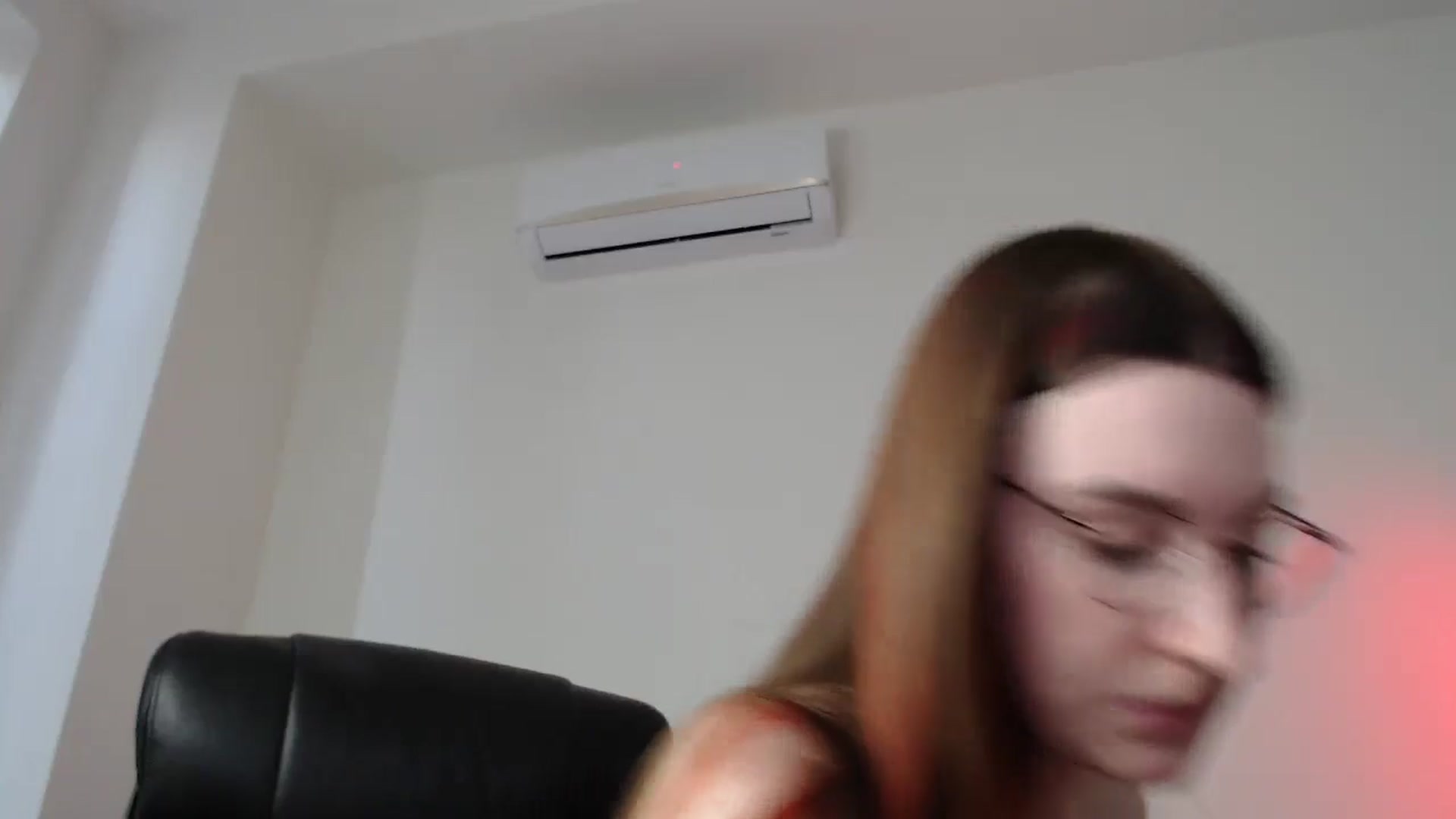 Gallery image thumbnail from Brocard's myfreecams stream on, 05/03/2024, 13:08 image 5 of 20