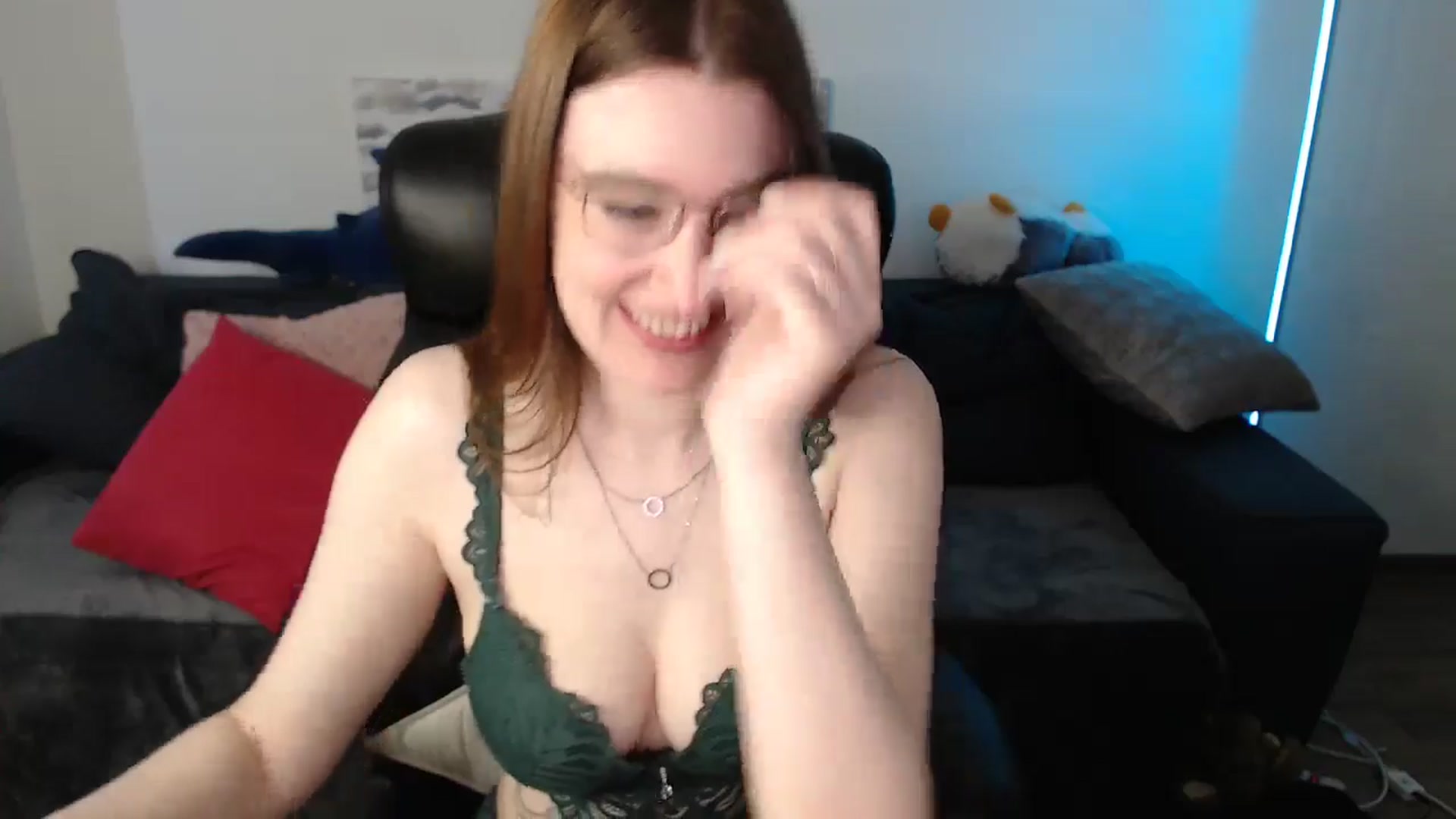 Gallery image thumbnail from Brocard's myfreecams stream on, 05/17/2024, 10:26 image 4 of 20
