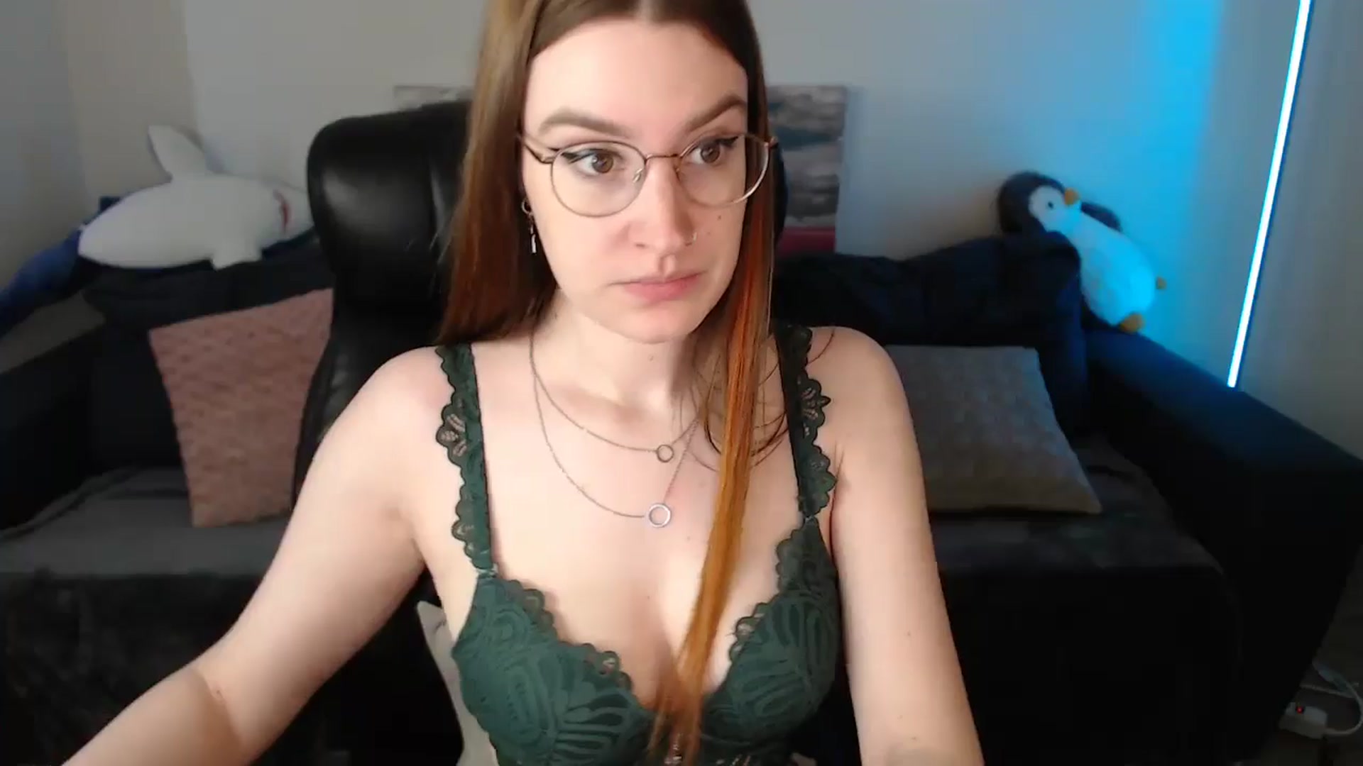 Gallery image thumbnail from Brocard's myfreecams stream on, 05/20/2024, 09:10 image 19 of 20