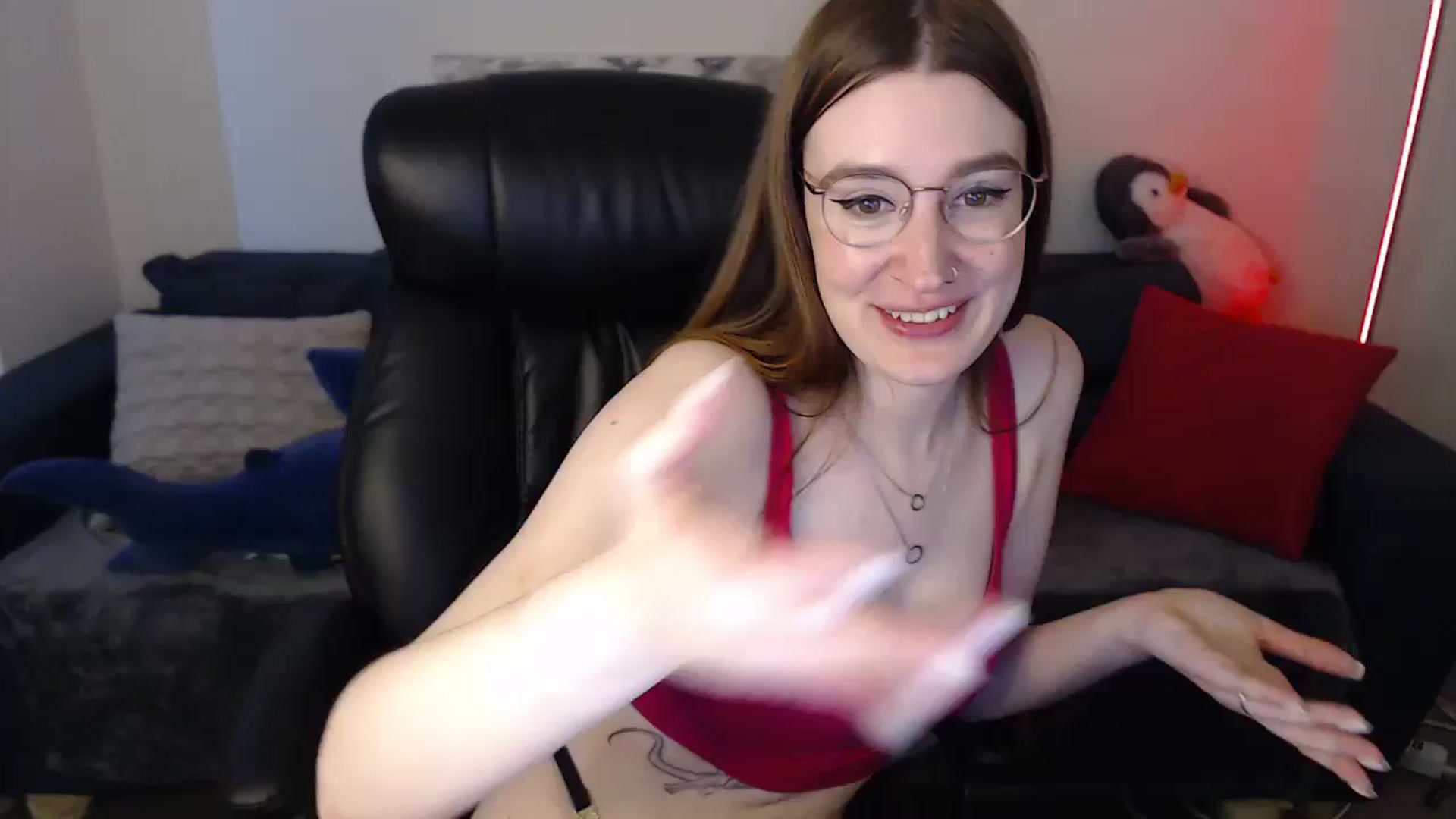 Gallery image thumbnail from Brocard's myfreecams stream on, 05/25/2024, 12:29 image 17 of 20