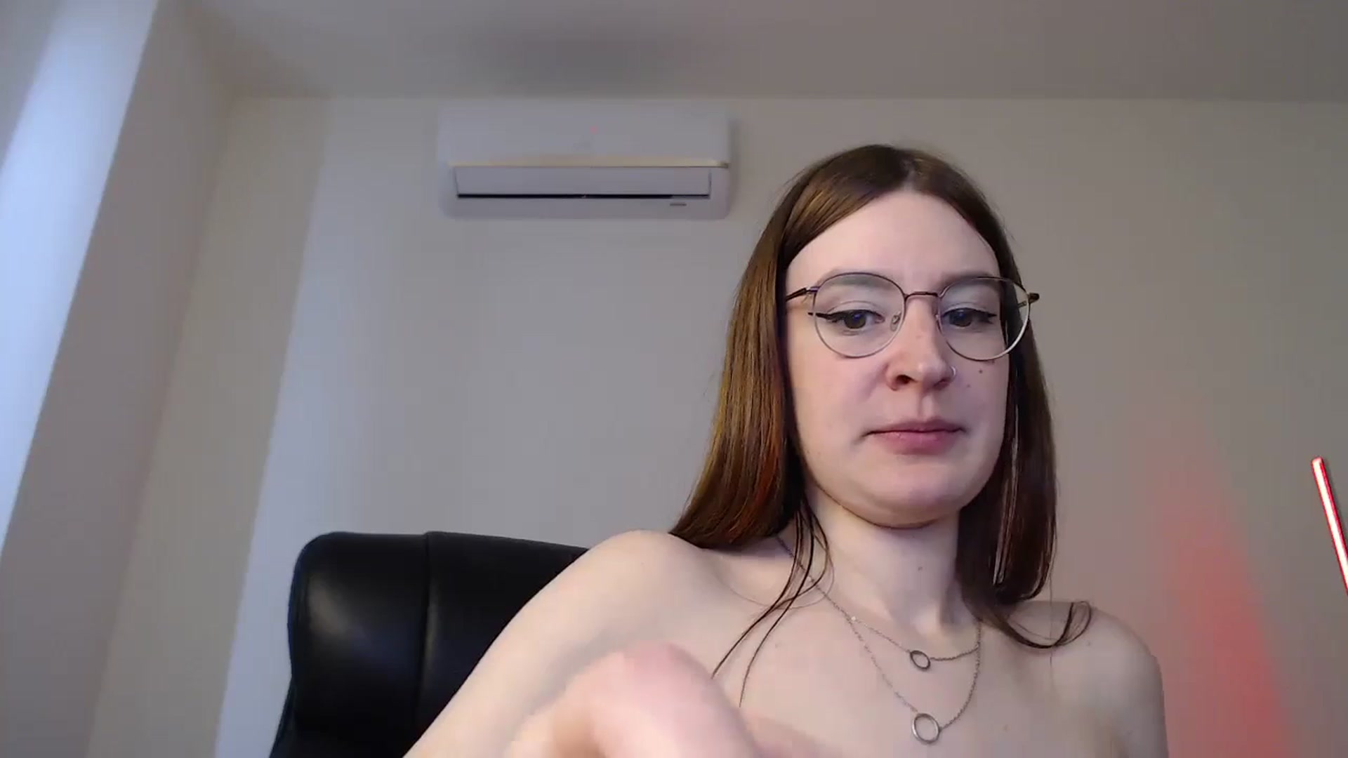 Gallery image thumbnail from Brocard's myfreecams stream on, 05/26/2024, 11:38 image 8 of 20