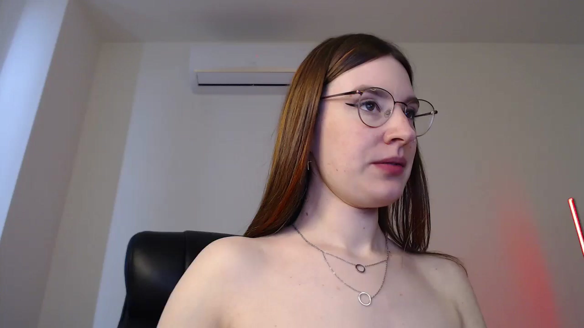 Gallery image thumbnail from Brocard's myfreecams stream on, 05/26/2024, 11:38 image 9 of 20