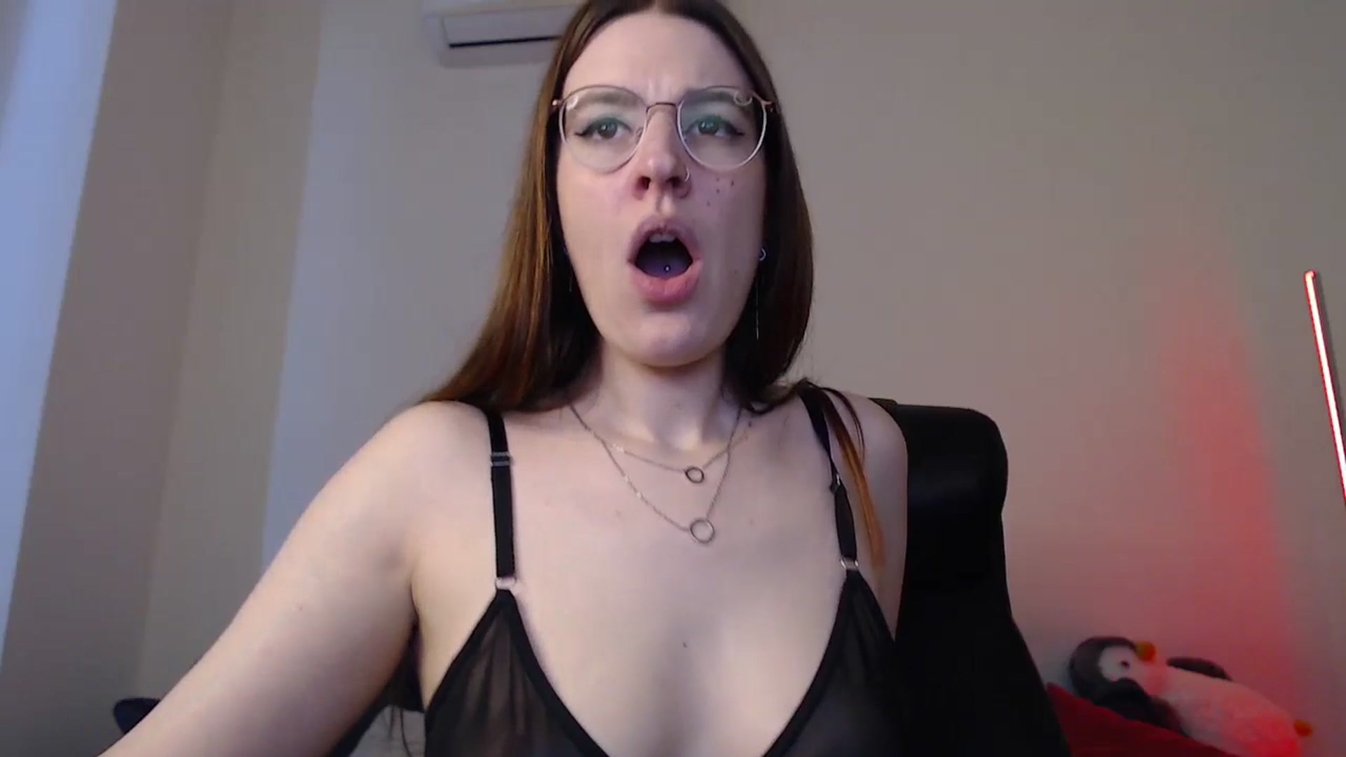 Gallery image thumbnail from Brocard's myfreecams stream on, 05/31/2024, 12:22 image 8 of 20