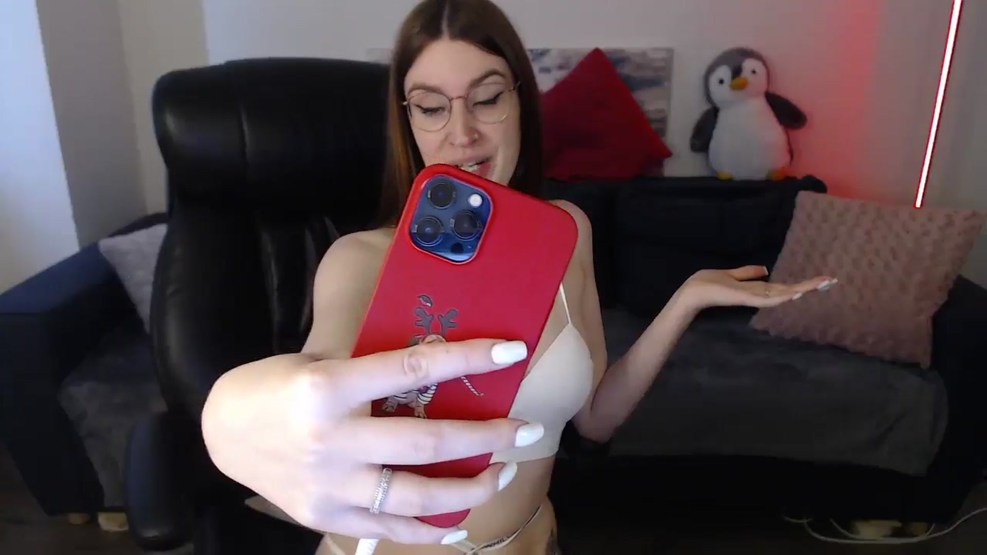 Gallery image thumbnail from Brocard's myfreecams stream on, 06/25/2024, 10:03 image 12 of 20