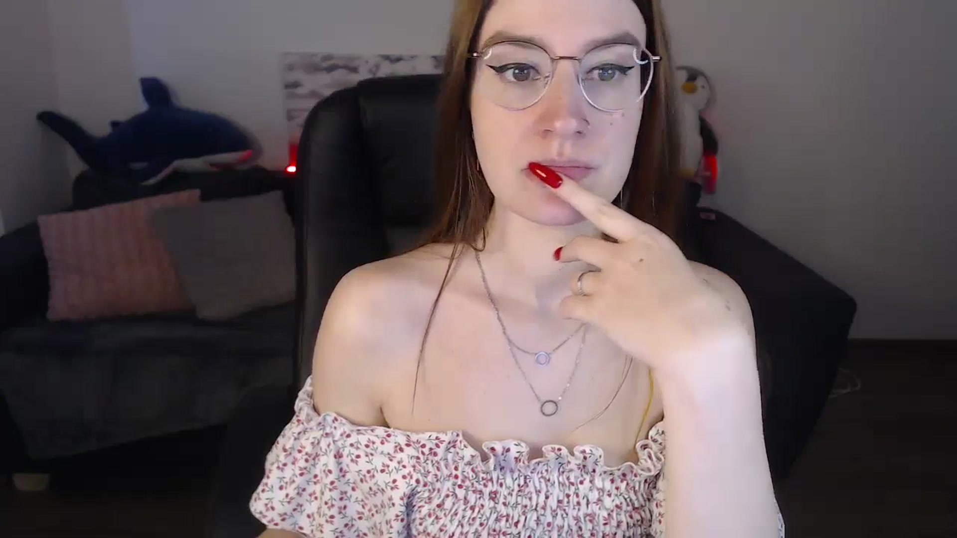 Gallery image thumbnail from Brocard's myfreecams stream on, 08/20/2024, 09:23 image 8 of 20