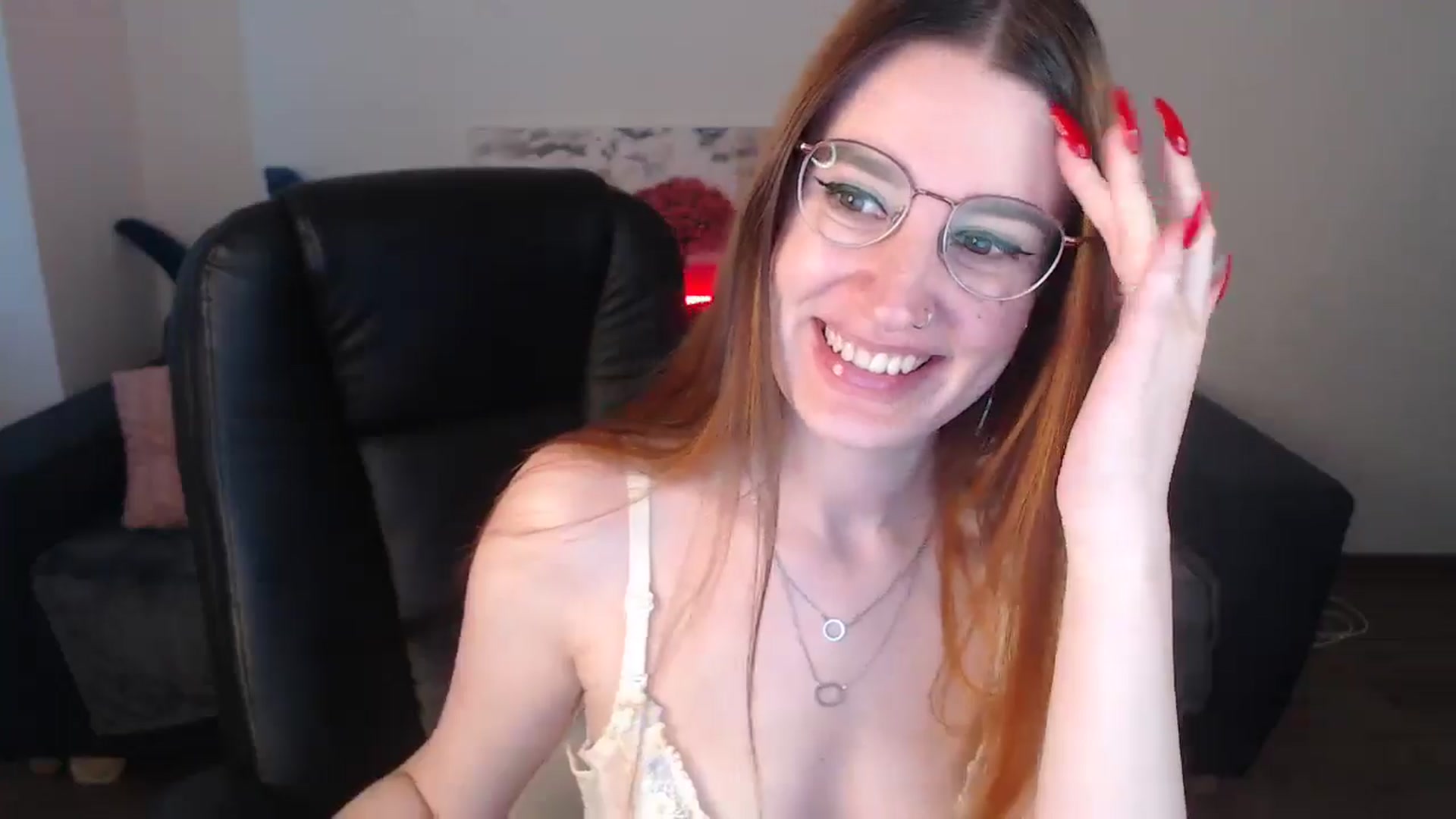 Gallery image thumbnail from Brocard's myfreecams stream on, 08/20/2024, 11:18 image 17 of 20