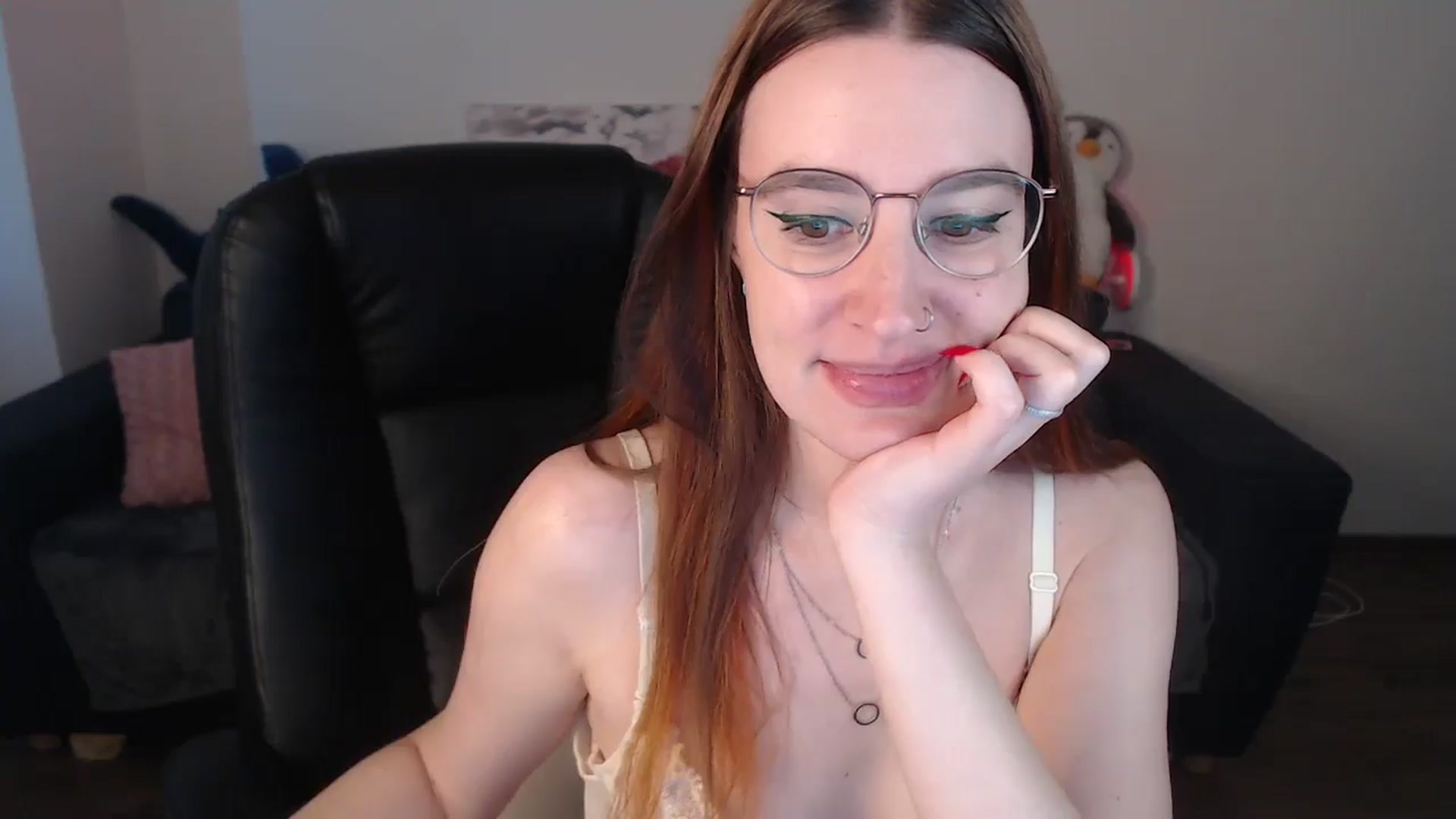 Gallery image thumbnail from Brocard's myfreecams stream on, 08/20/2024, 12:38 image 2 of 20