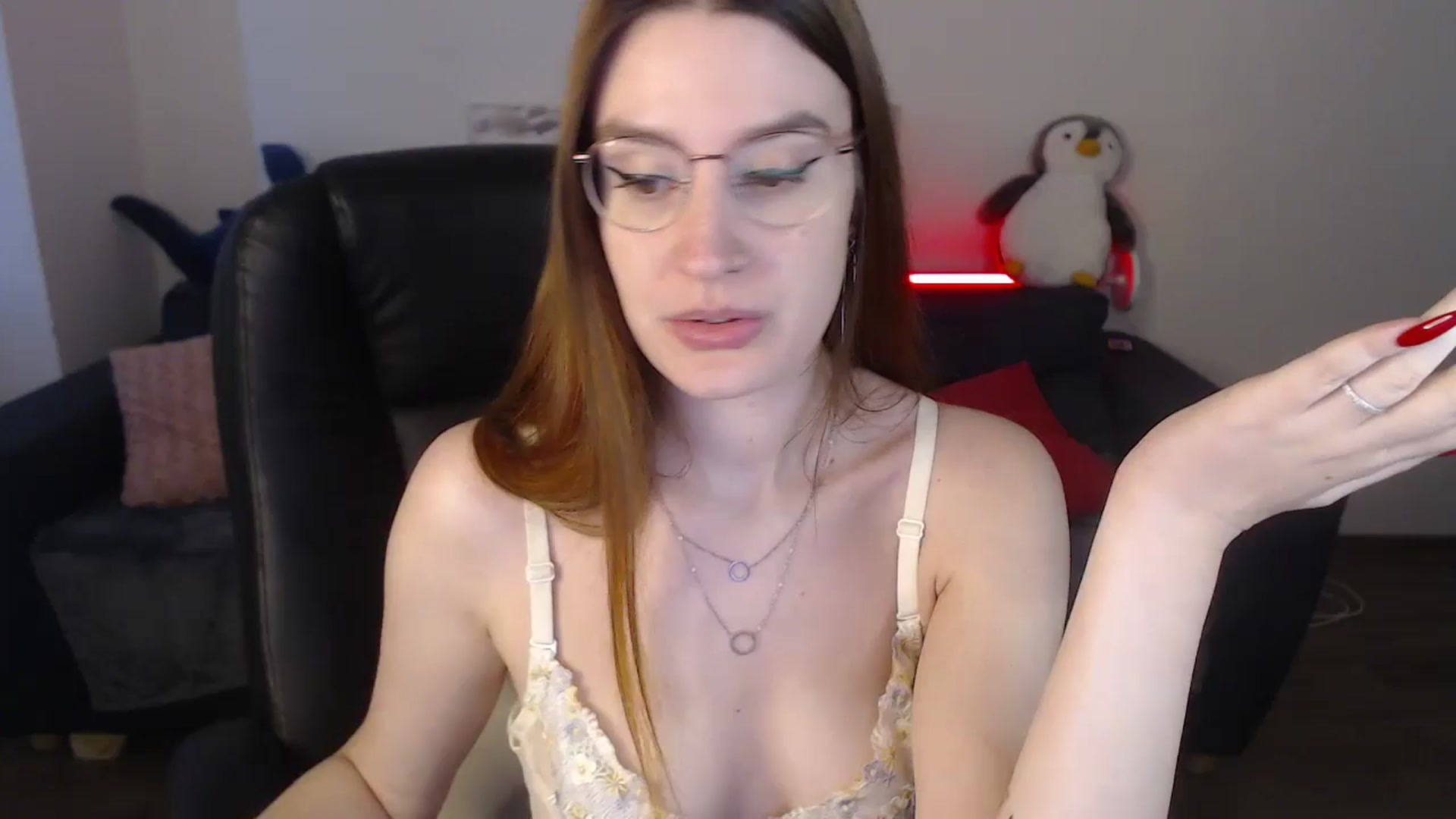 Gallery image thumbnail from Brocard's myfreecams stream on, 08/20/2024, 12:38 image 1 of 20