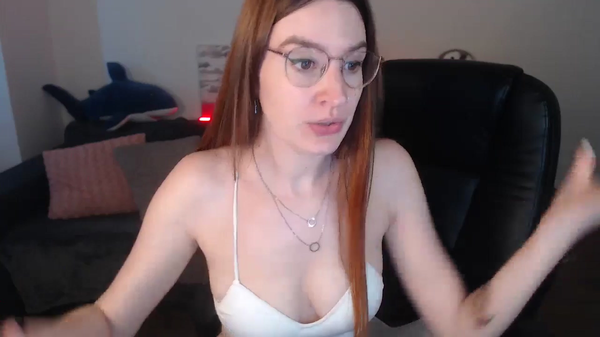 Gallery image thumbnail from Brocard's myfreecams stream on, 08/24/2024, 11:11 image 10 of 20