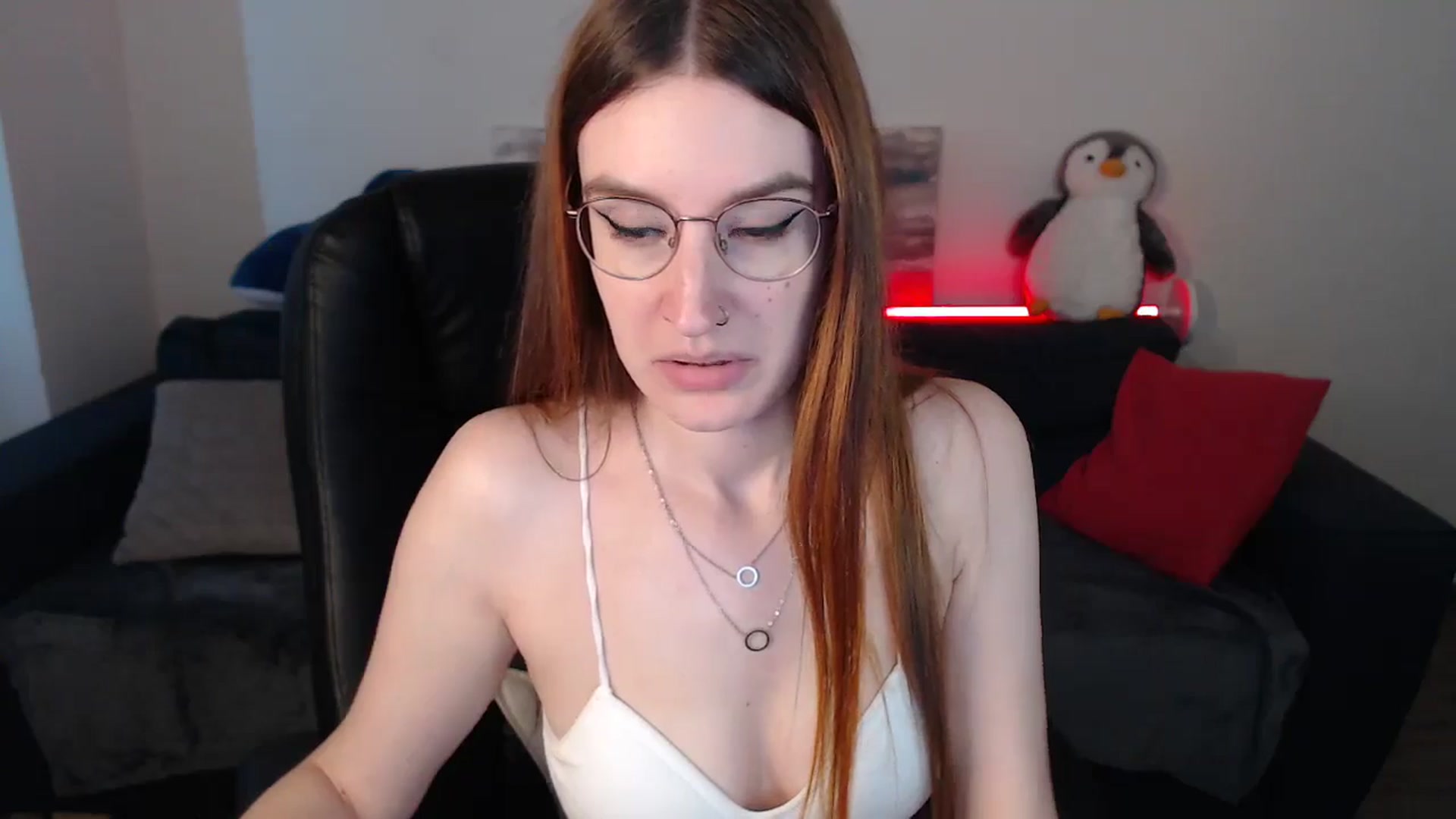 Gallery image thumbnail from Brocard's myfreecams stream on, 09/03/2024, 08:40 image 17 of 20