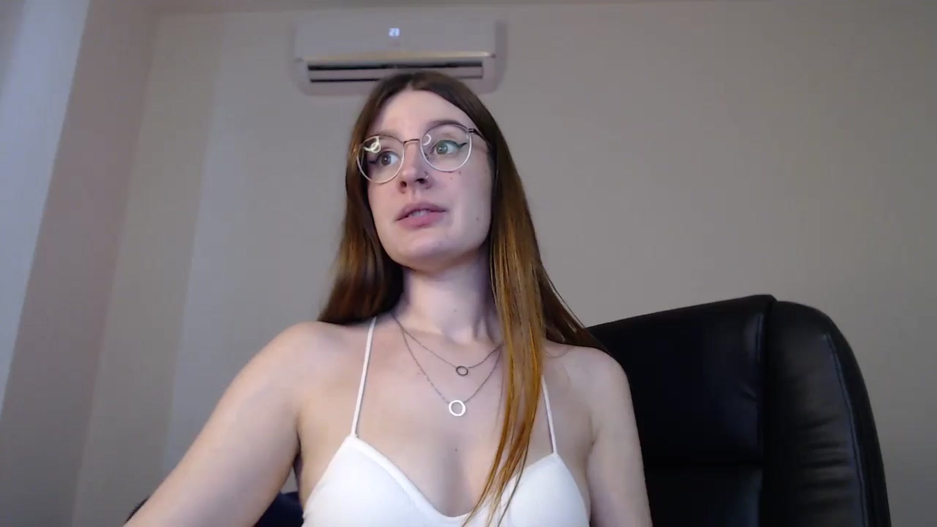 Gallery image thumbnail from Brocard's myfreecams stream on, 09/03/2024, 12:42 image 8 of 20