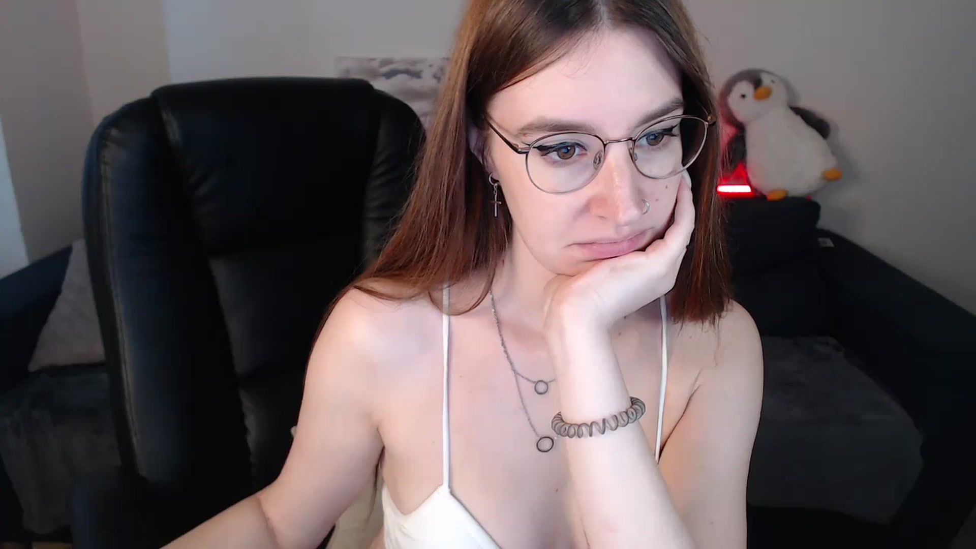 Gallery image thumbnail from Brocard's myfreecams stream on, 09/11/2024, 08:51 image 8 of 20