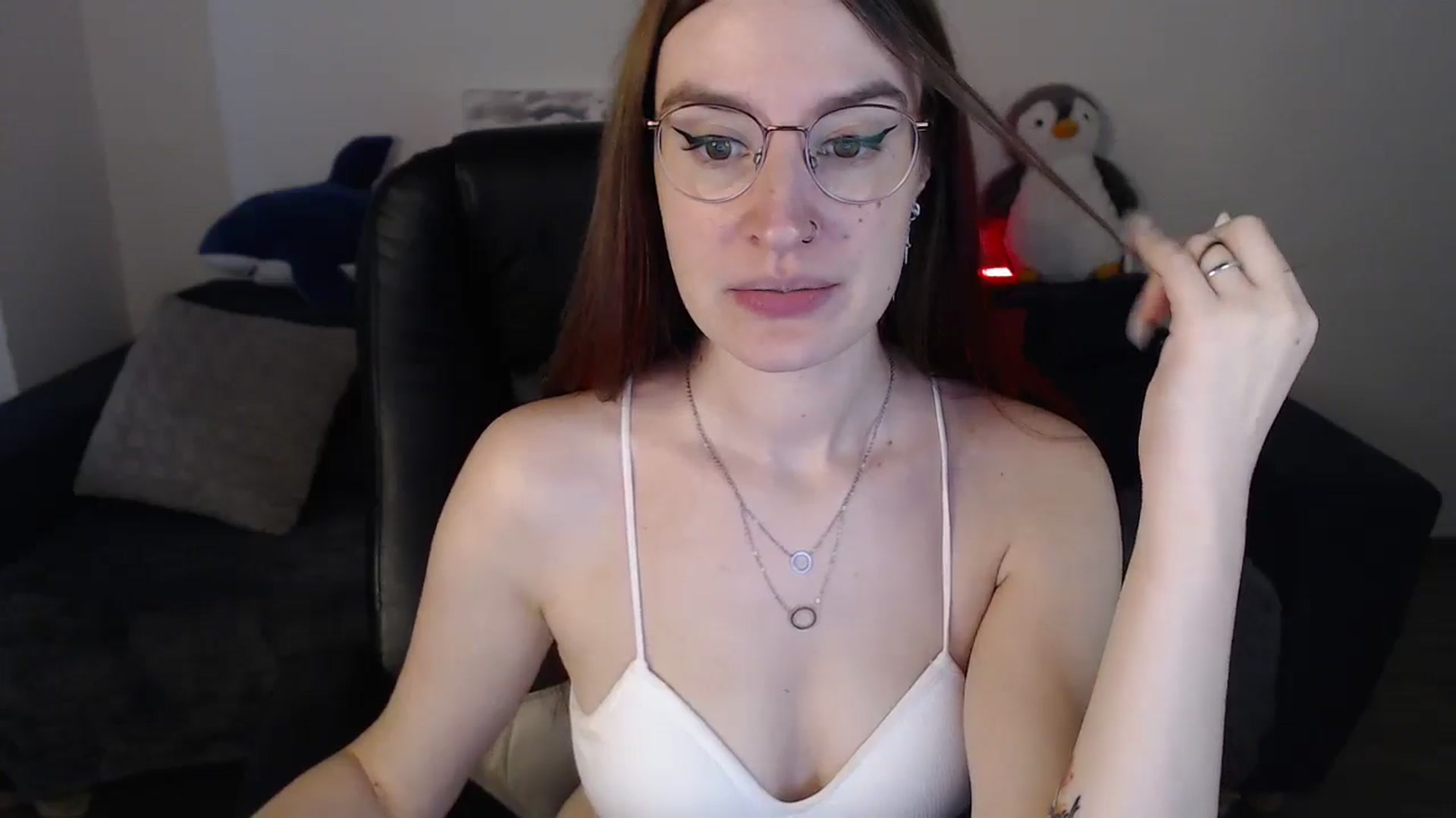 Gallery image thumbnail from Brocard's myfreecams stream on, 09/15/2024, 10:41 image 6 of 20