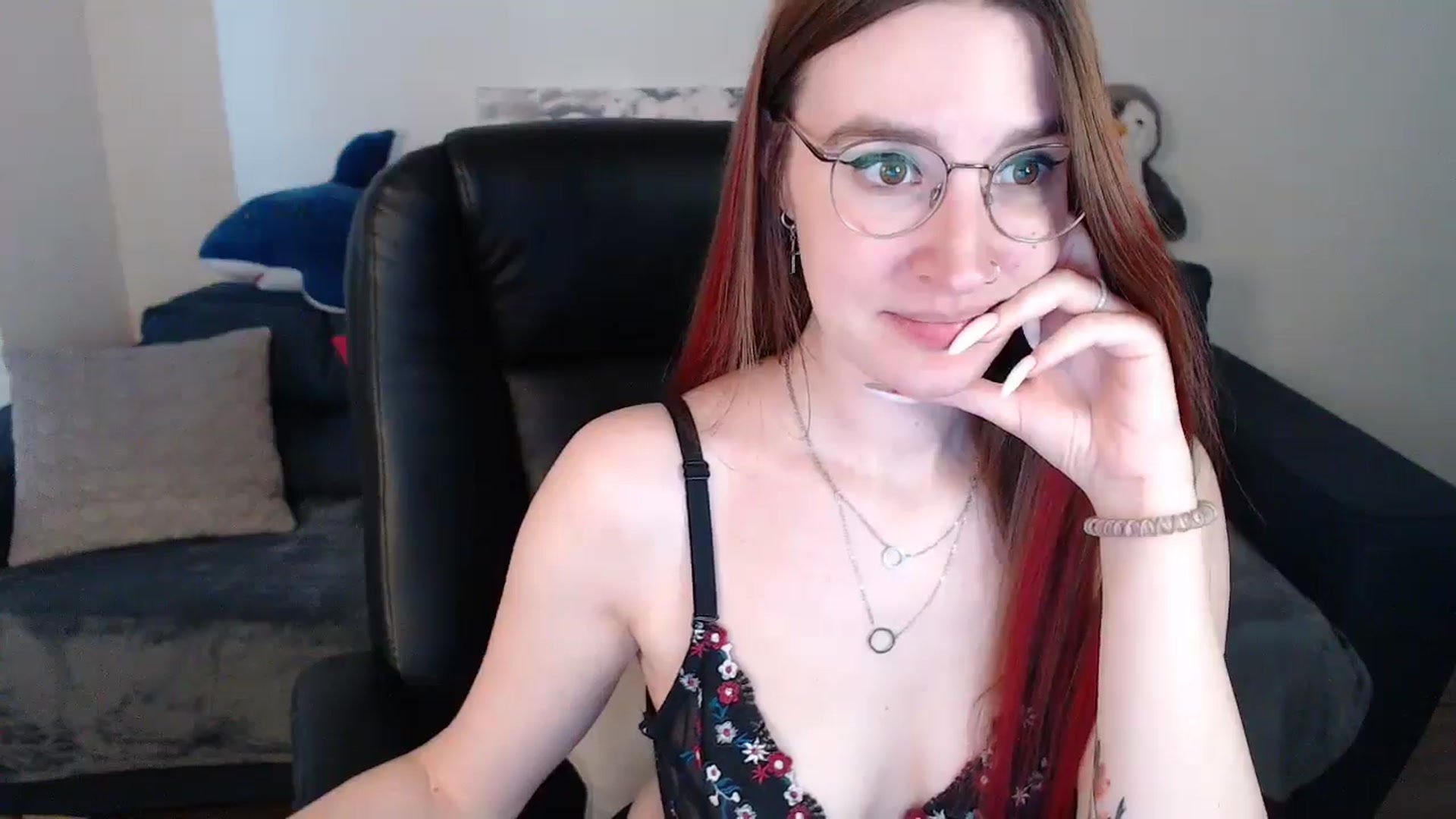 Gallery image thumbnail from Brocard's myfreecams stream on, 09/21/2024, 10:54 image 12 of 20
