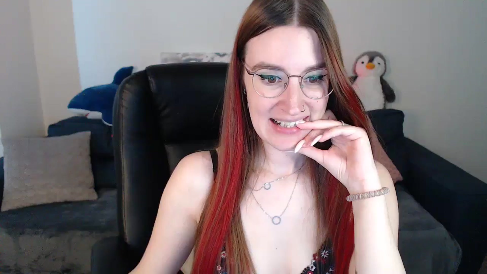 Gallery image thumbnail from Brocard's myfreecams stream on, 09/21/2024, 10:54 image 8 of 20
