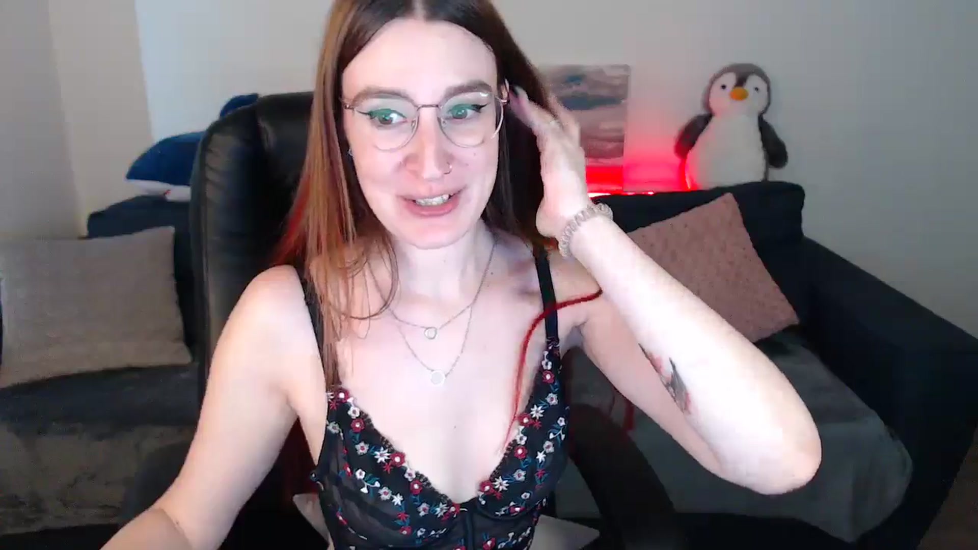 Gallery image thumbnail from Brocard's myfreecams stream on, 09/21/2024, 13:50 image 17 of 20