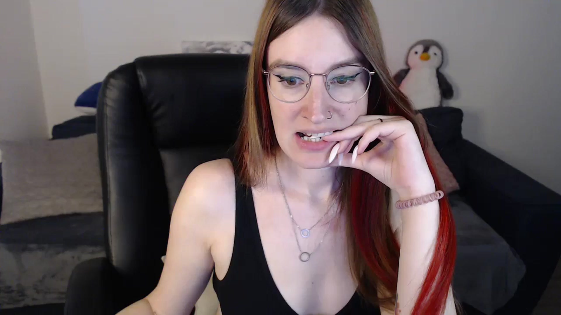 Gallery image thumbnail from Brocard's myfreecams stream on, 09/22/2024, 10:32 image 7 of 20