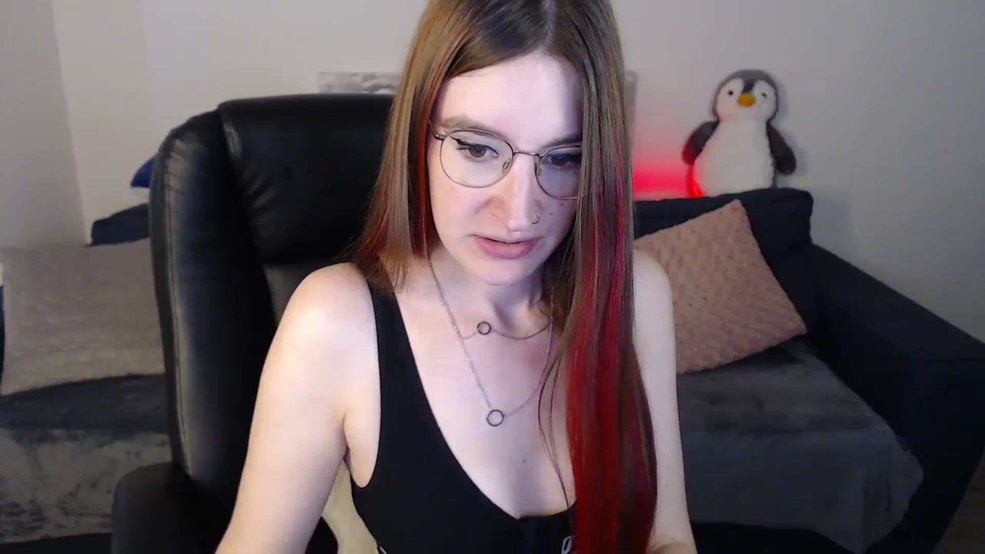 Gallery image thumbnail from Brocard's myfreecams stream on, 09/22/2024, 10:32 image 3 of 20