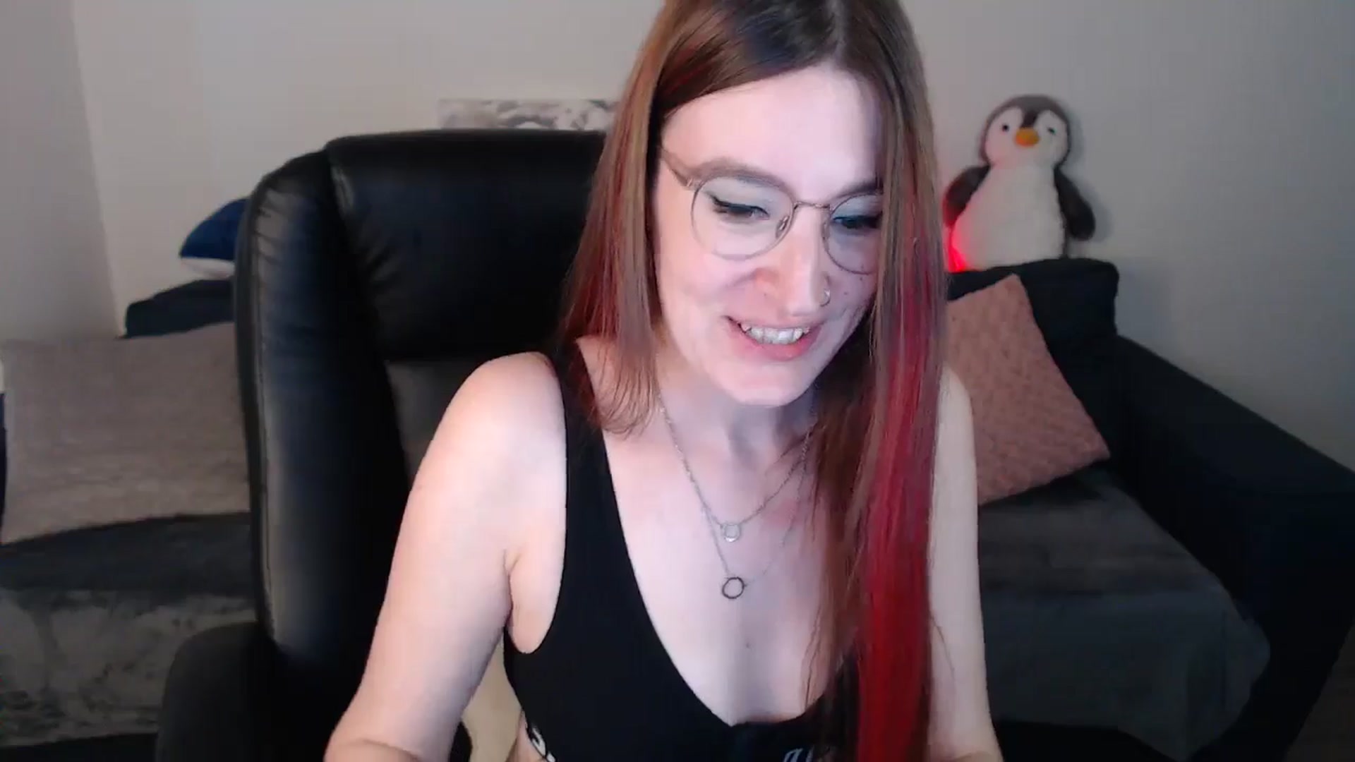 Gallery image thumbnail from Brocard's myfreecams stream on, 09/22/2024, 10:32 image 12 of 20